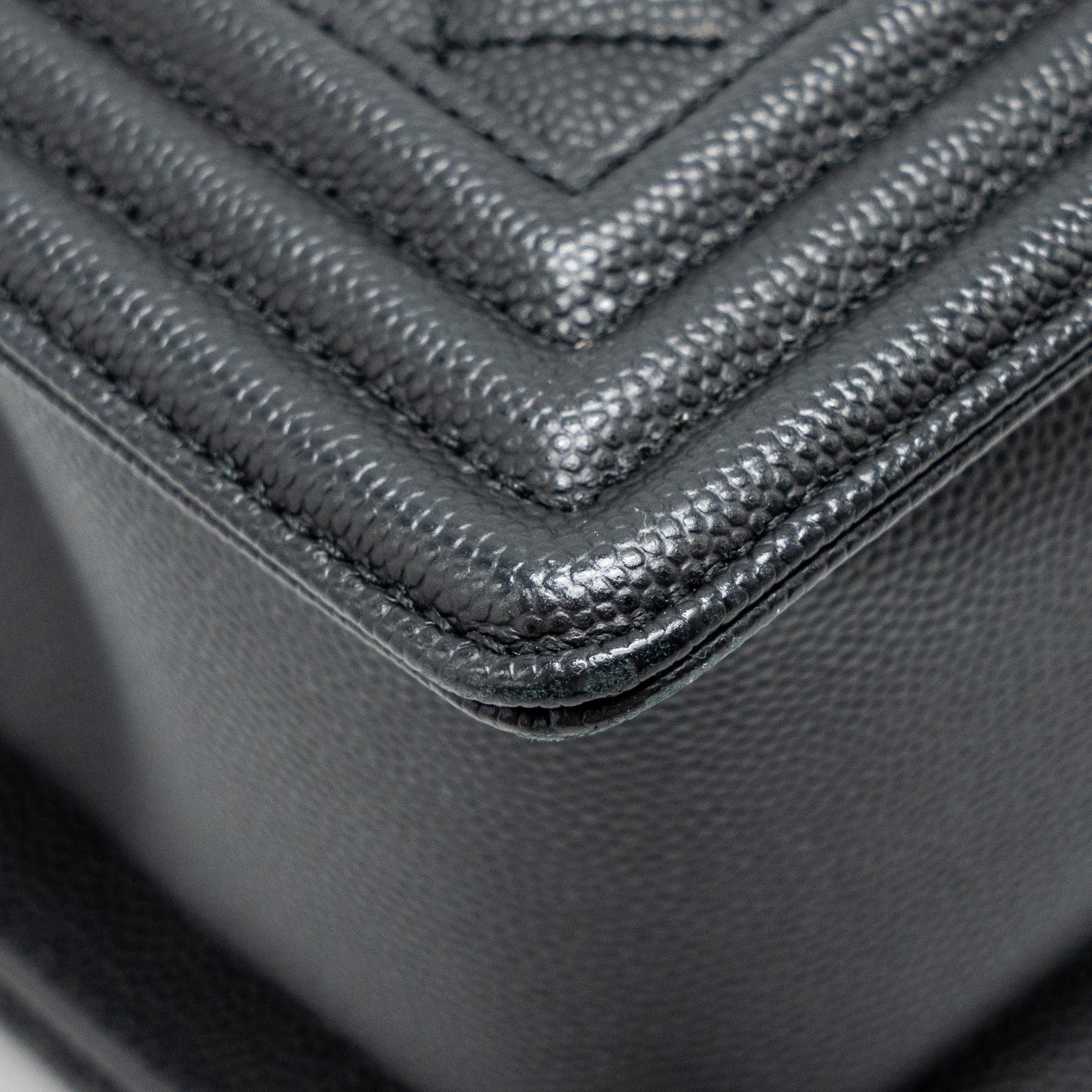 chanel-medium-boy-bag-caviar-black-ghw-copy