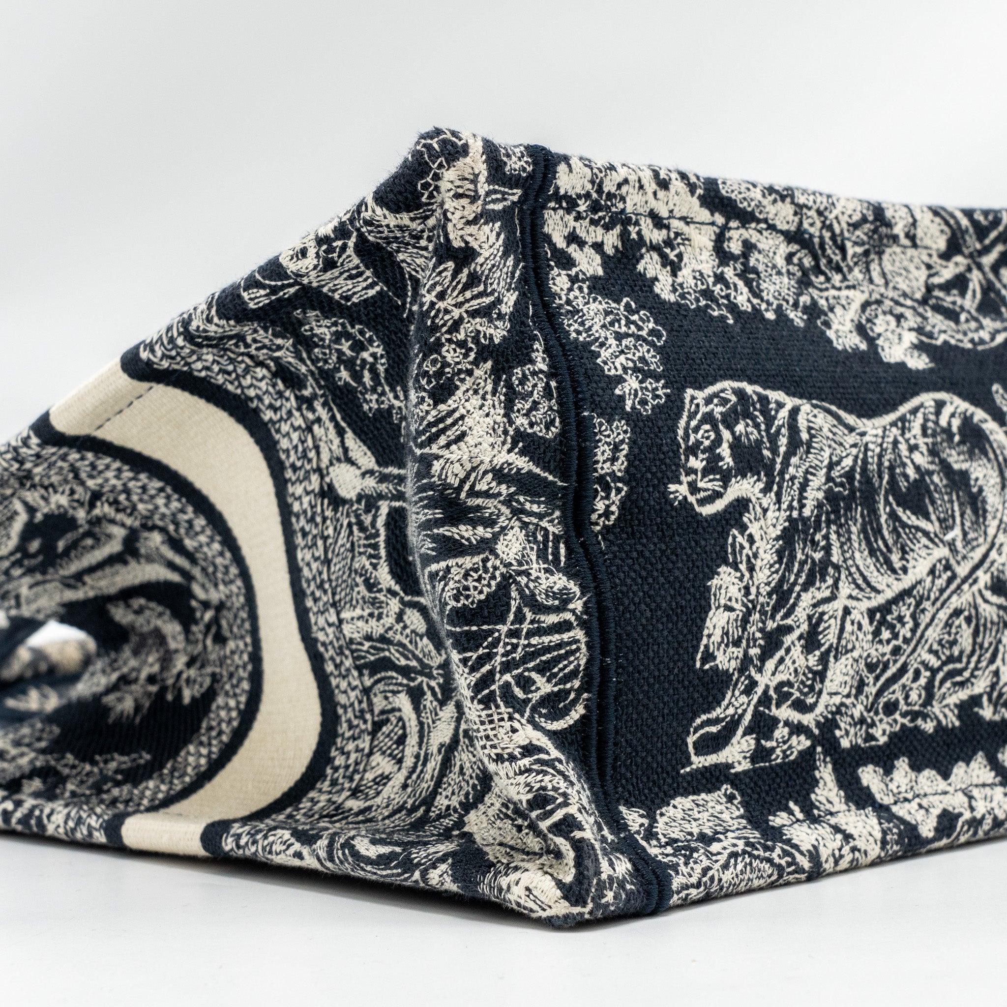 dior-small-book-tote-blue-white-toile-de-jouy-reverse-embroidery