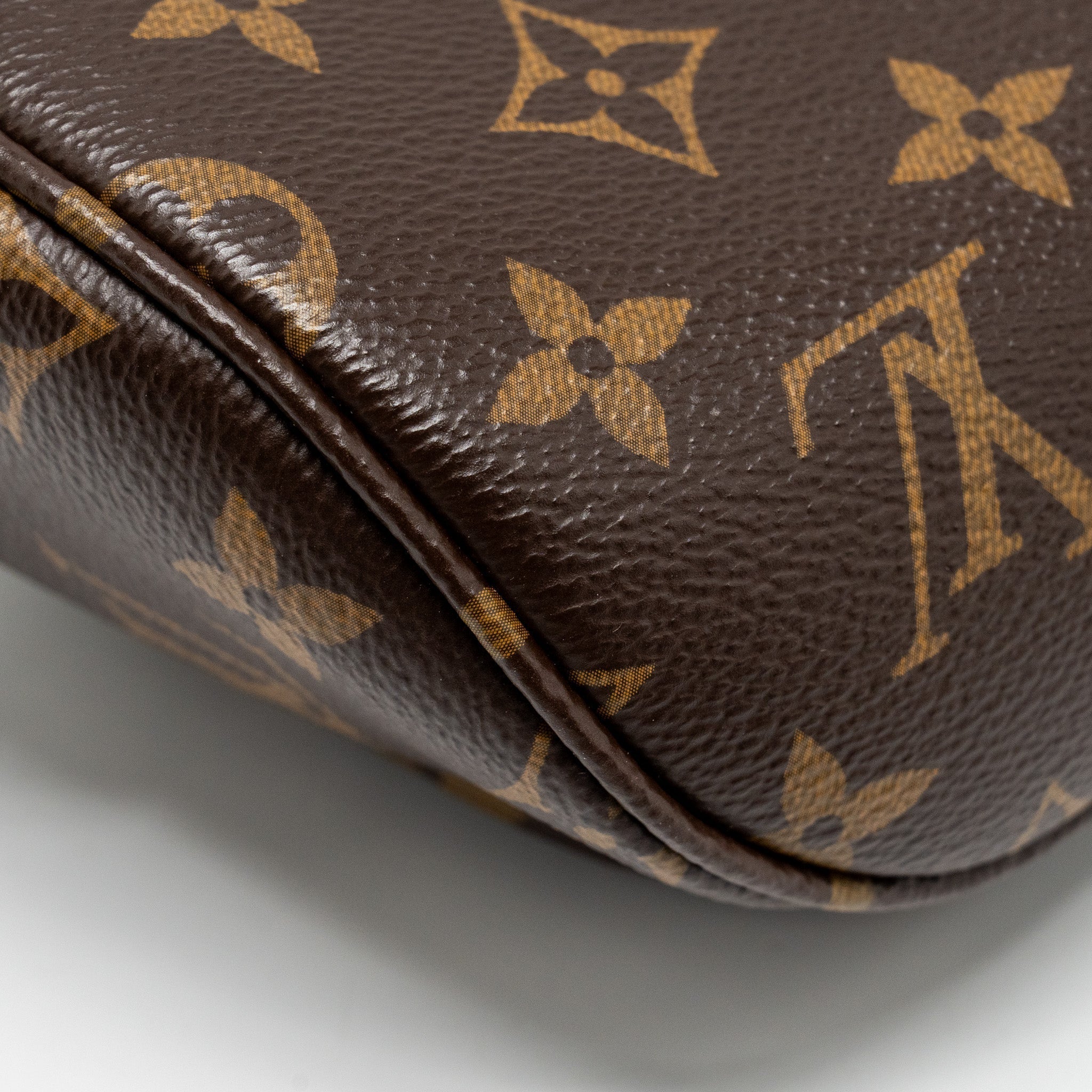 louis-vuitton-mini-bumbag-monogram-canvas-ghw