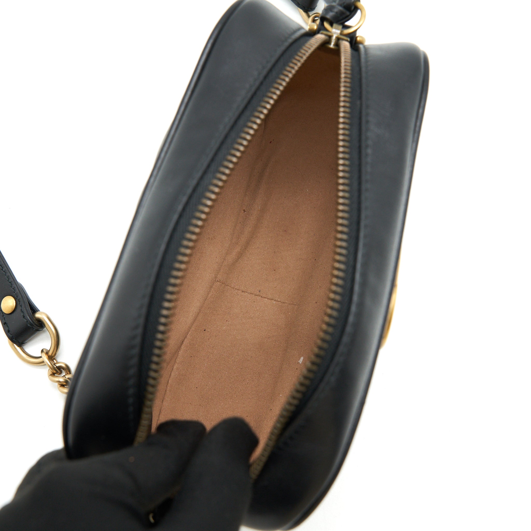 gucci-marmont-camera-bag-black