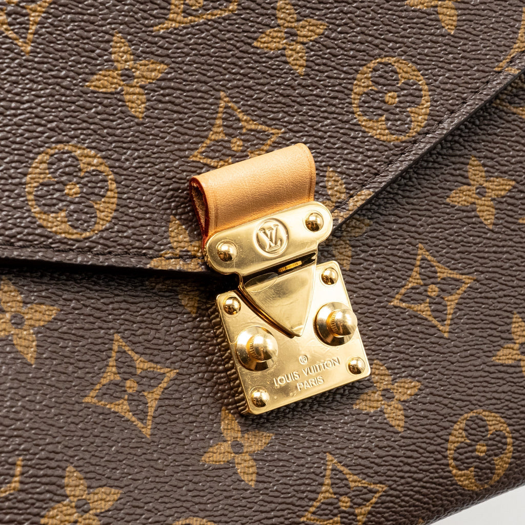 louis-vuitton-pochette-metis-monogram-canvas-ghw-36