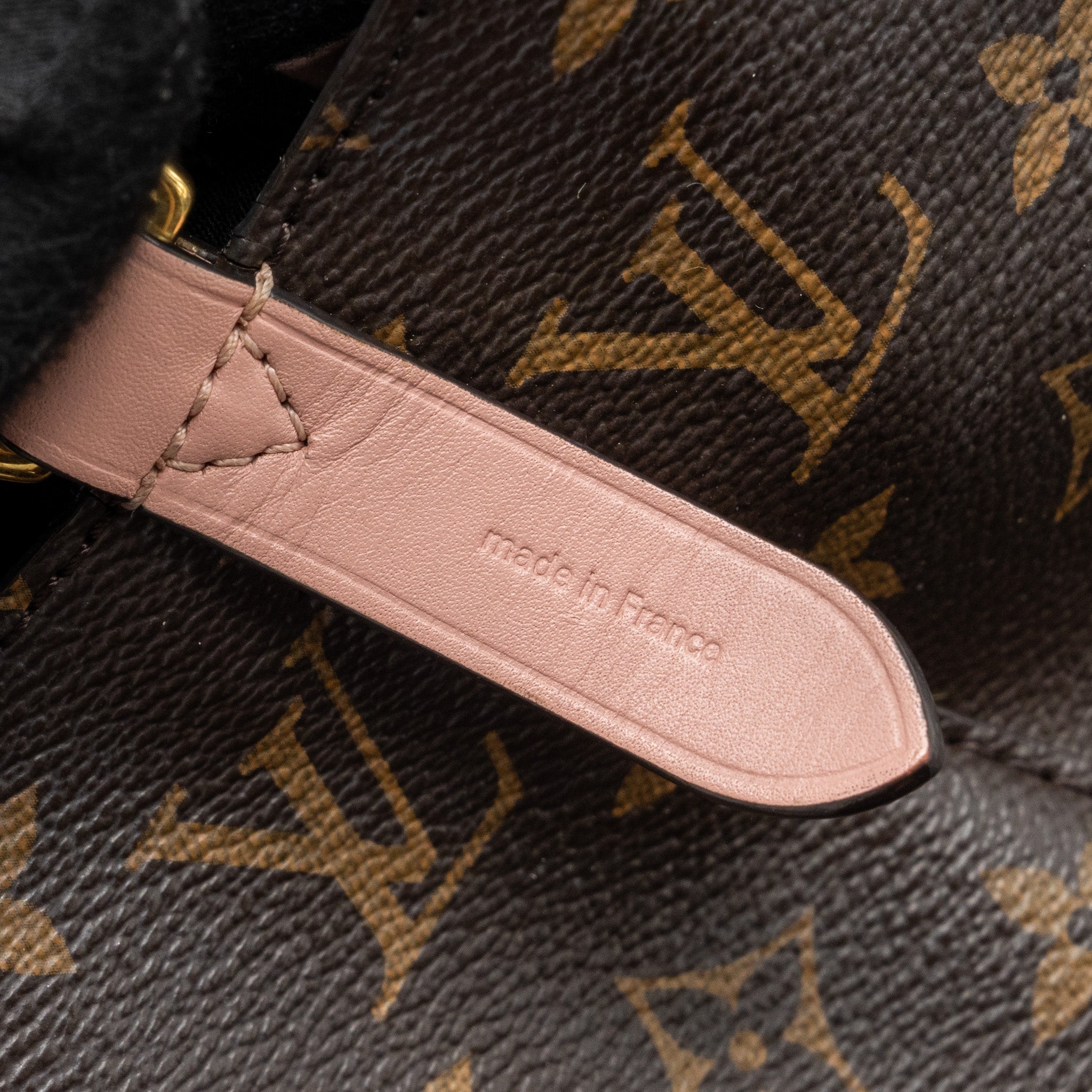 louis-vuitton-neonoe-monogram-canvas-rose-poudre-ghw-2