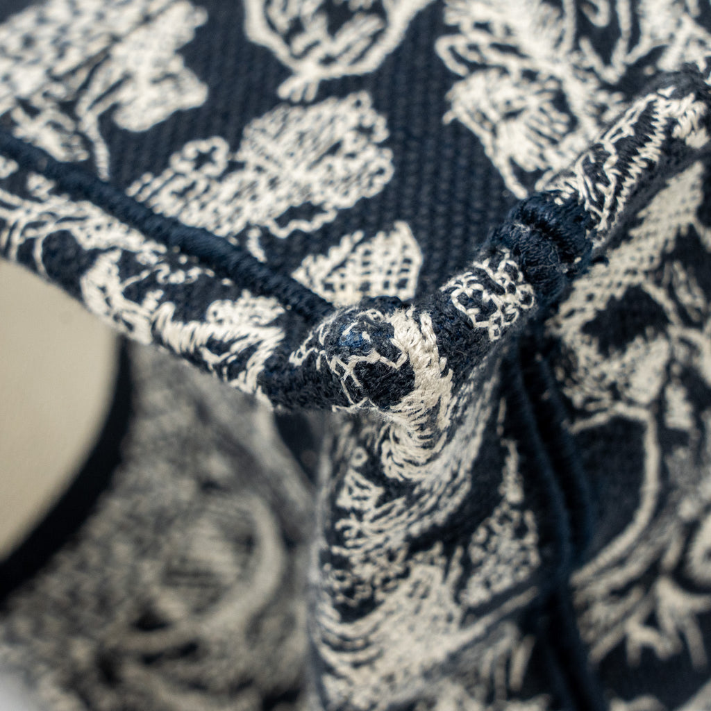 dior-small-book-tote-blue-white-toile-de-jouy-reverse-embroidery