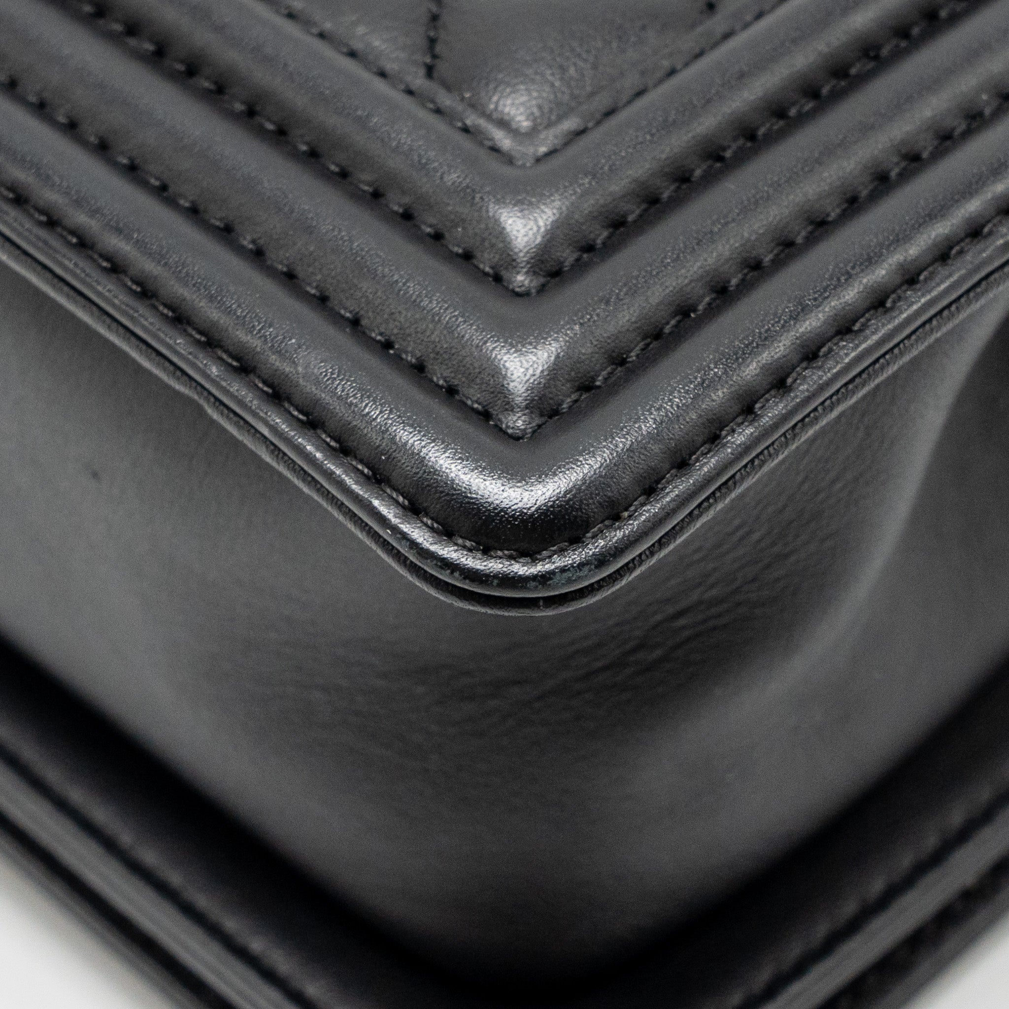 chanel-small-boy-bag-calfskin-black-shw