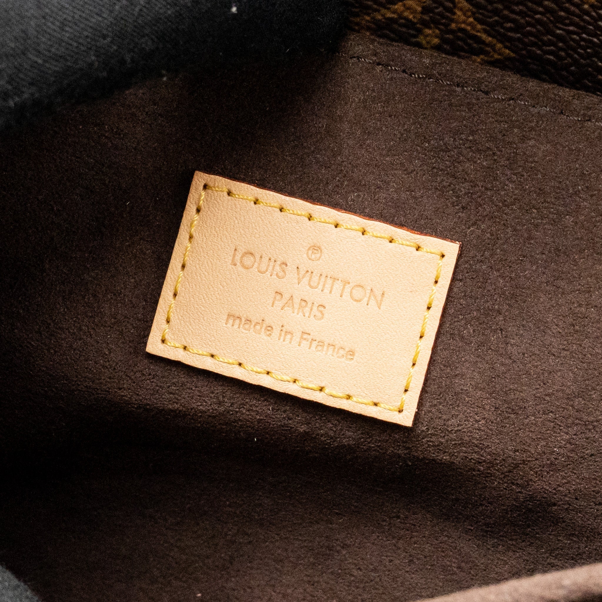louis-vuitton-pochette-metis-monogram-canvas-ghw-36