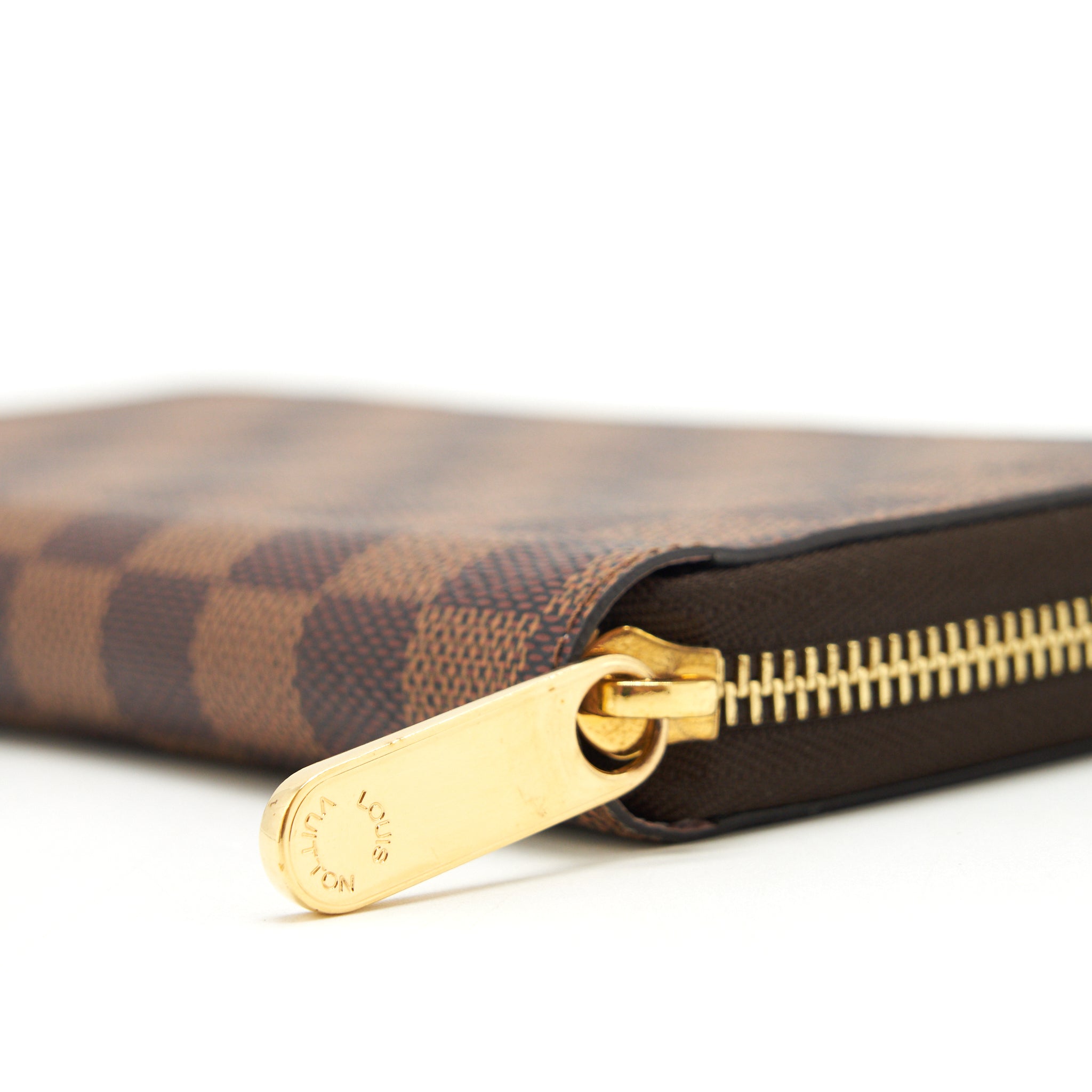 louis-vuitton-zippy-wallet-damier-ebene-canvas-rose-ballerine
