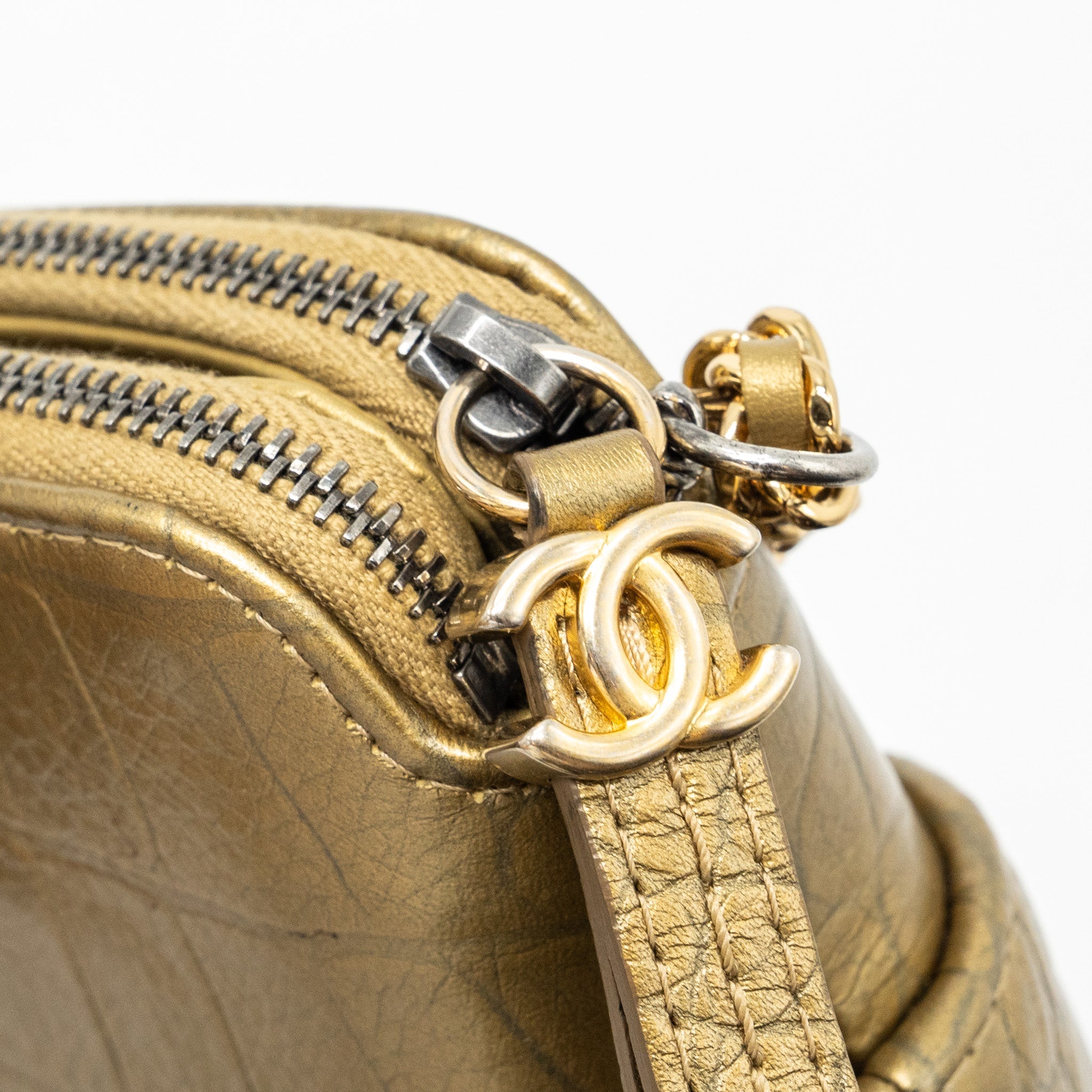 chanel-gabrielle-double-zip-clutch-on-chain-crocodile-embossed-calfskin-gold-multicolour-hardware