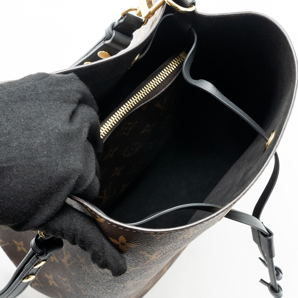 louis-vuitton-neonoe-monogram-canvas-black-ghw-1