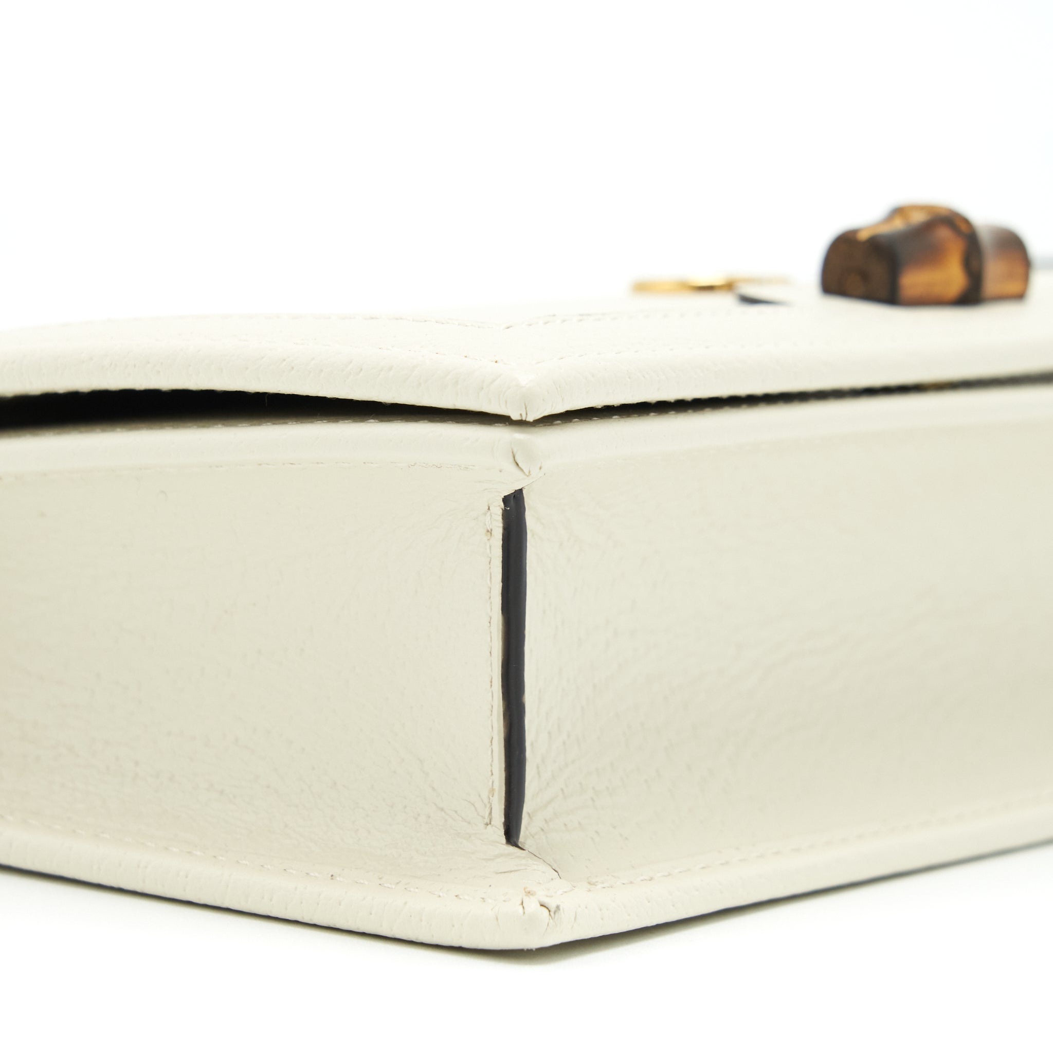 gucci-diana-mini-bag-with-bamboo-white-ghw