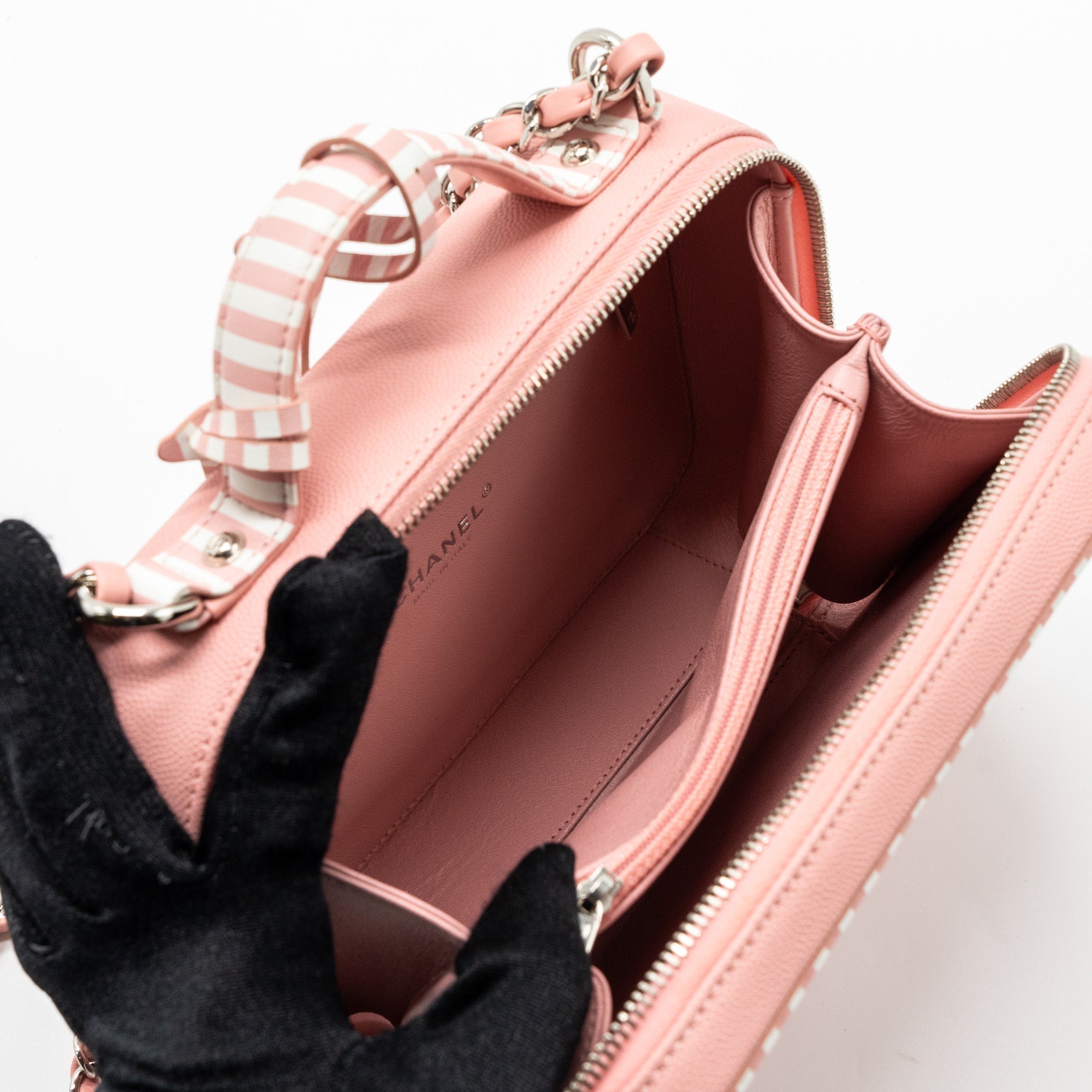 chanel-medium-filigree-vanity-case-caviar-pink-multicolour-shw-copy