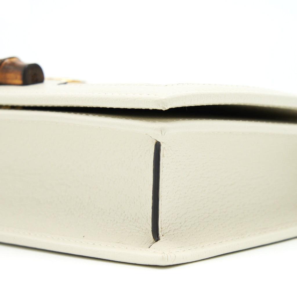 gucci-diana-mini-bag-with-bamboo-white-ghw