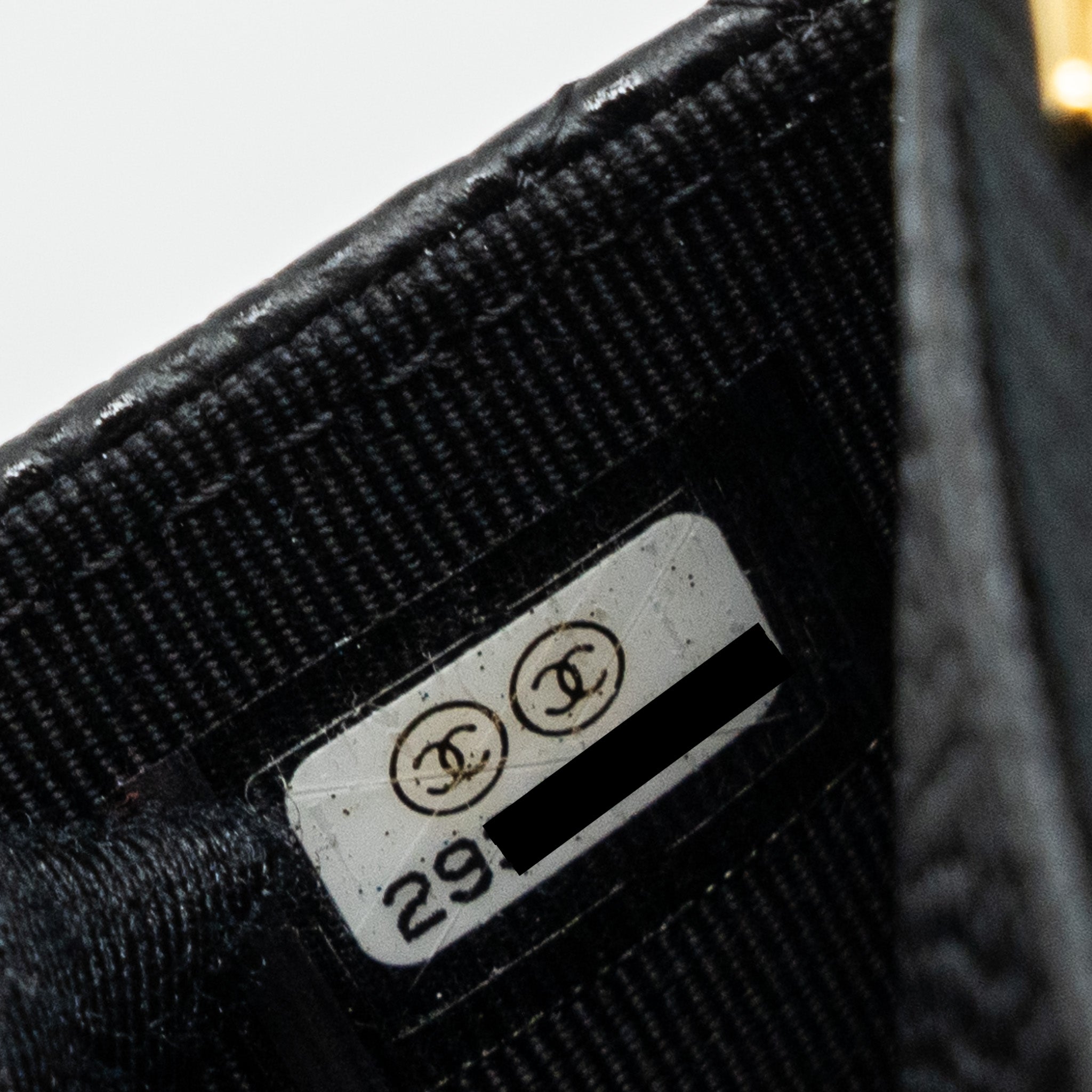 chanel-classic-wallet-on-chain-caviar-black-ghw-15