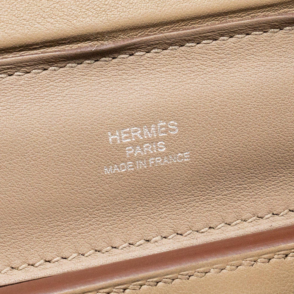 hermes-mini-24-24-2424-21-bag-evercolor-etoupe-shw-stamp-b