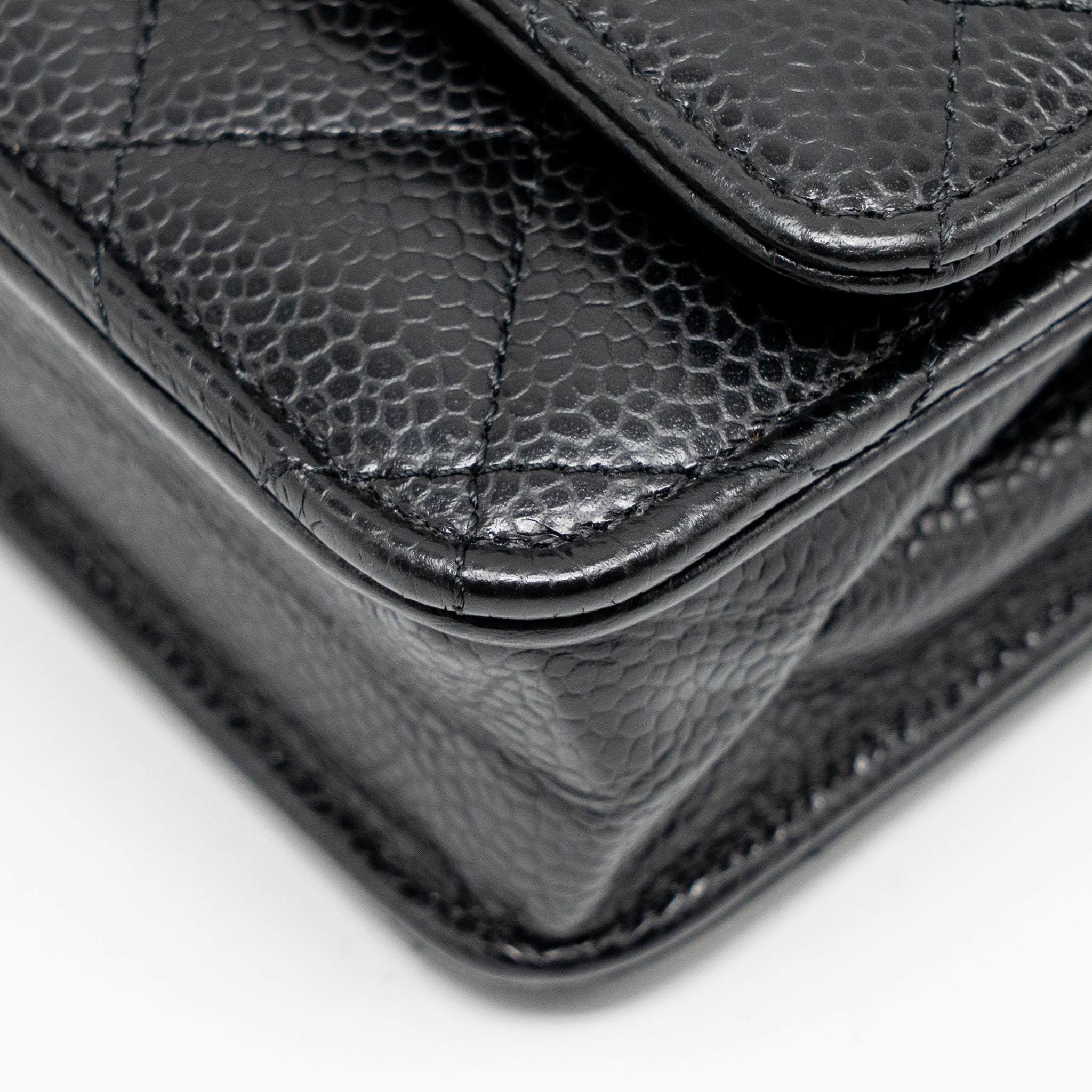 chanel-classic-wallet-on-chain-caviar-black-ghwmicrochip-4