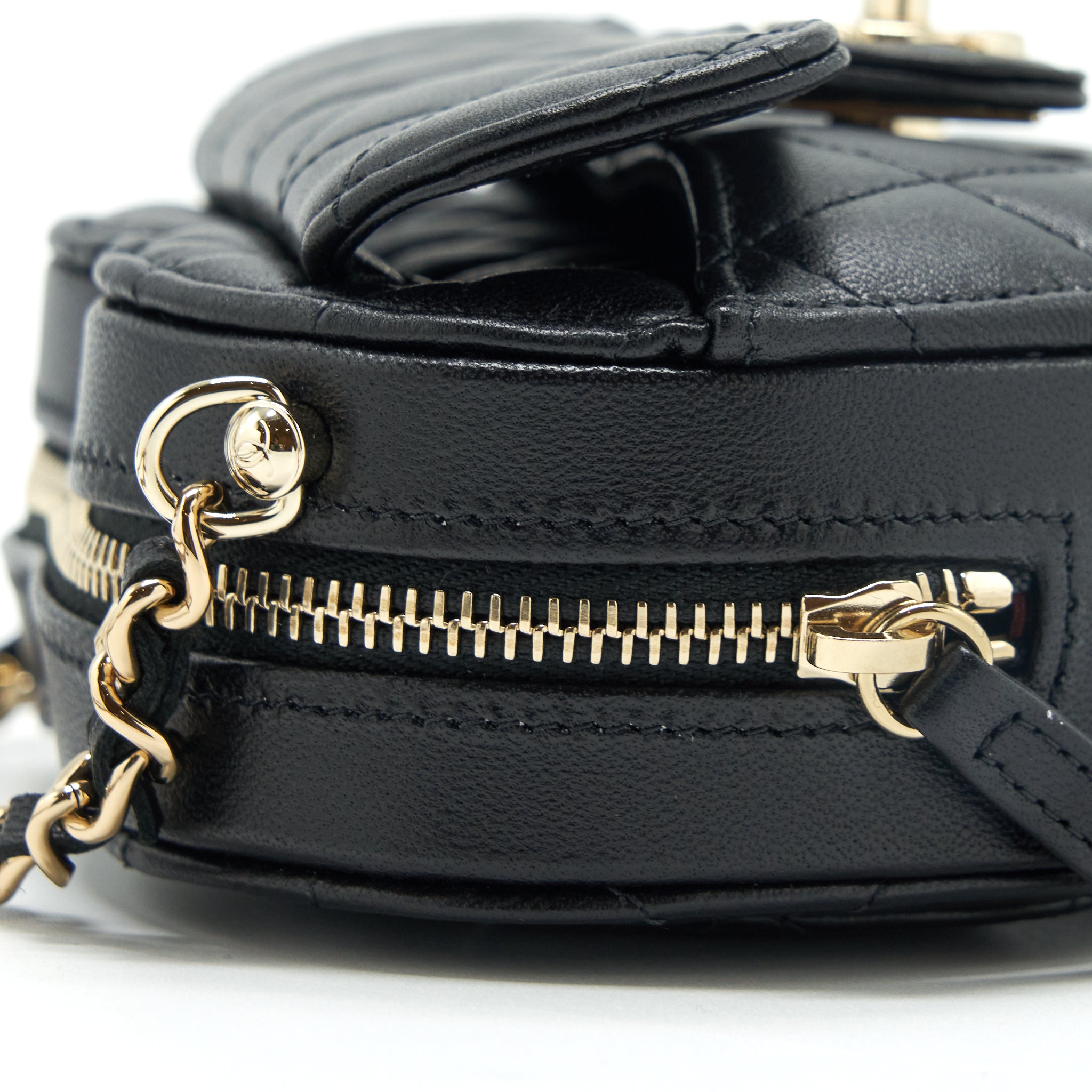 chanel-22s-small-heart-bag-lambskin-black-lghw-4