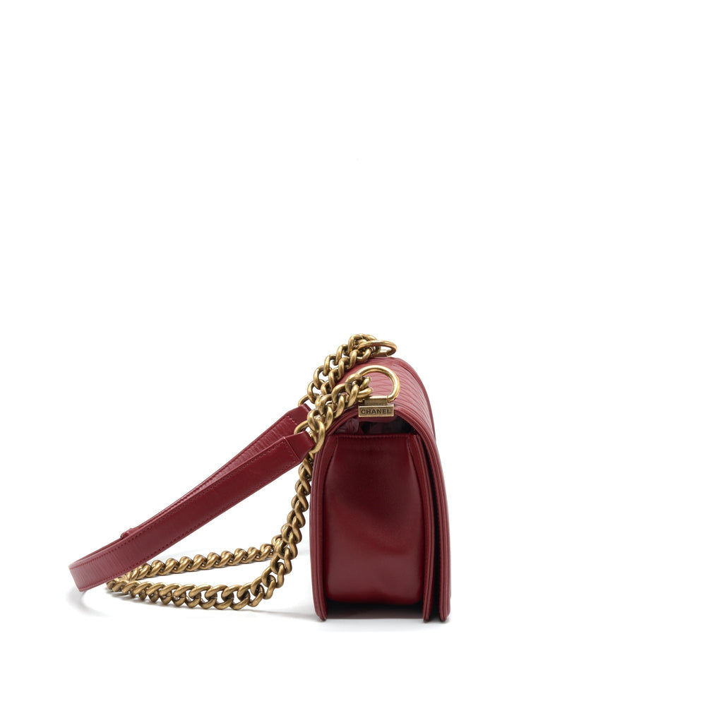 chanel-medium-boy-bag-lambskin-burgundy-red-ghw
