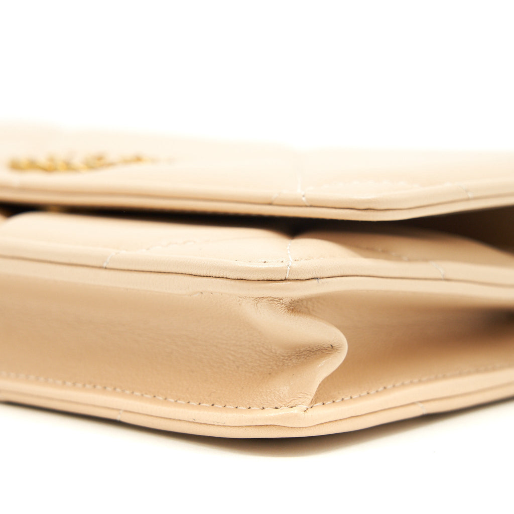 chanel-19-wallet-on-chain-beige-ghw