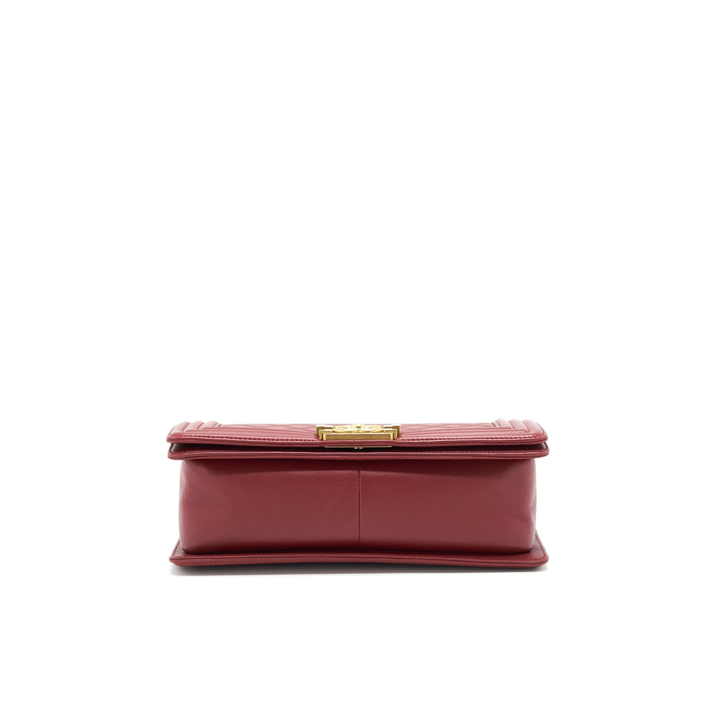 chanel-medium-boy-bag-lambskin-burgundy-red-ghw