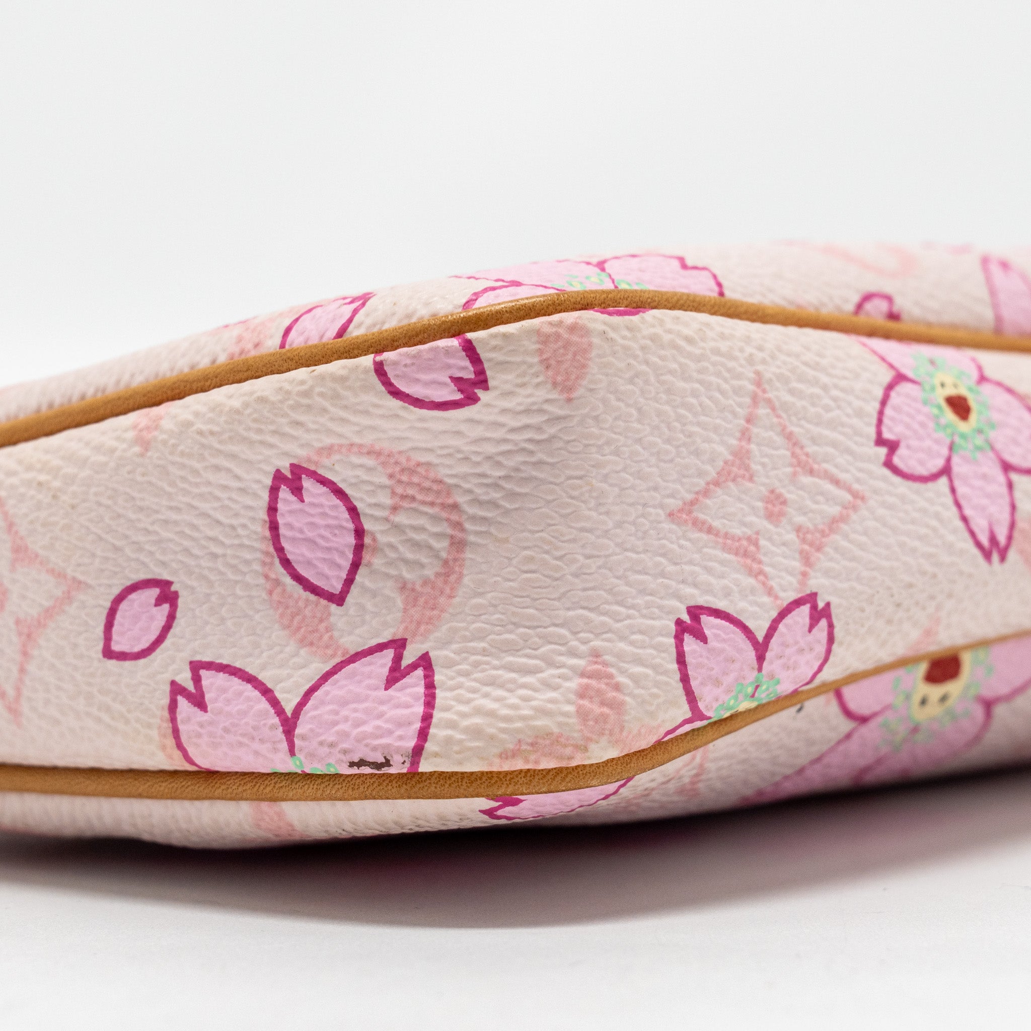 louis-vuitton-pochette-accessories-murakami-cherry-blossom