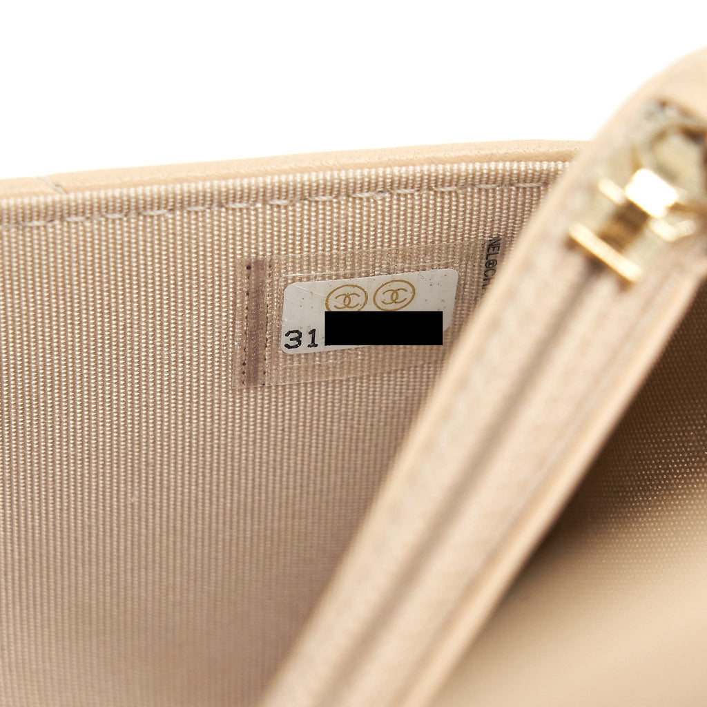 chanel-19-wallet-on-chain-beige-ghw