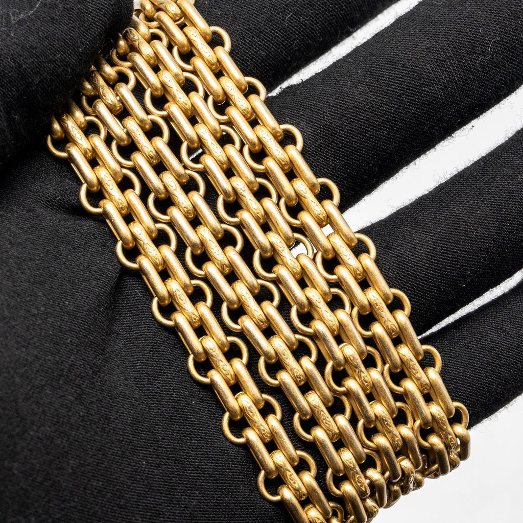chanel-chevron-2-55-reissue-wallet-on-chain-aged-calfskin-black-ghw-microchip