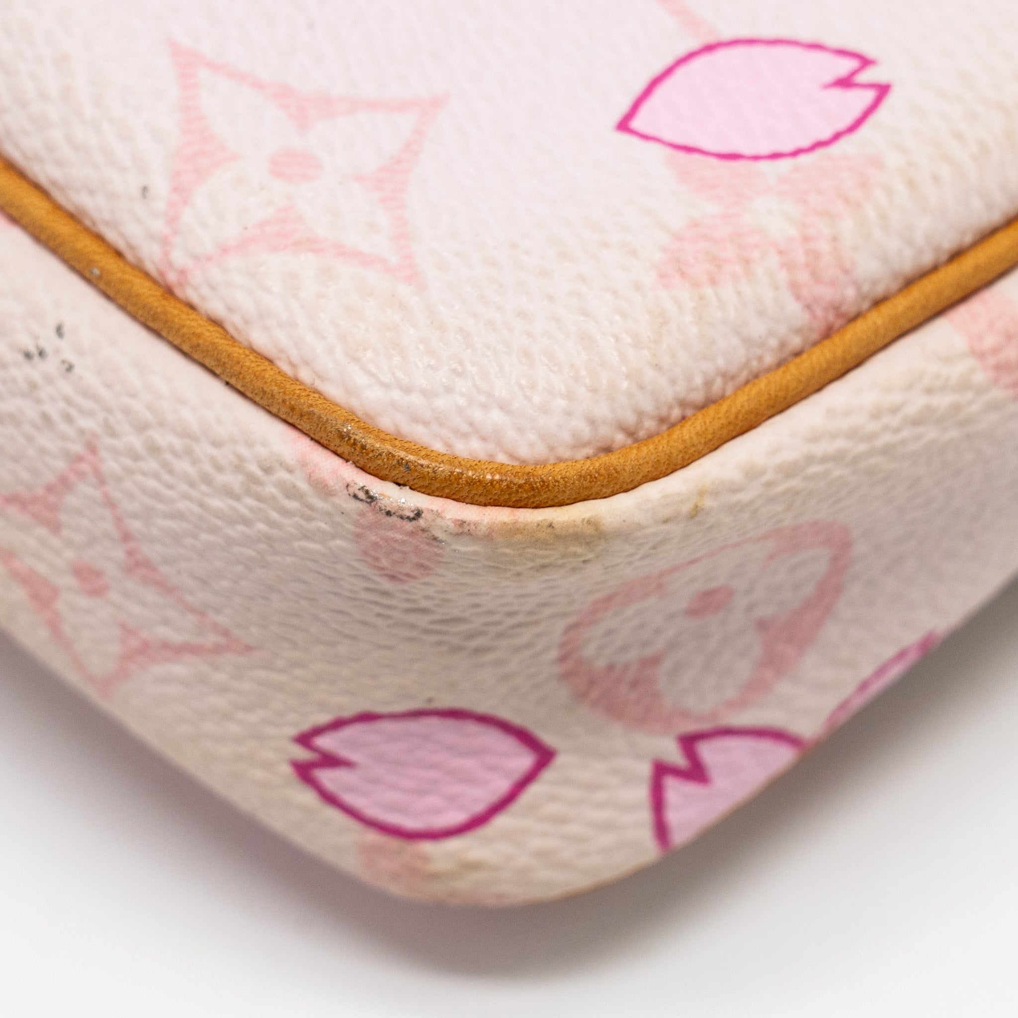 louis-vuitton-pochette-accessories-murakami-cherry-blossom