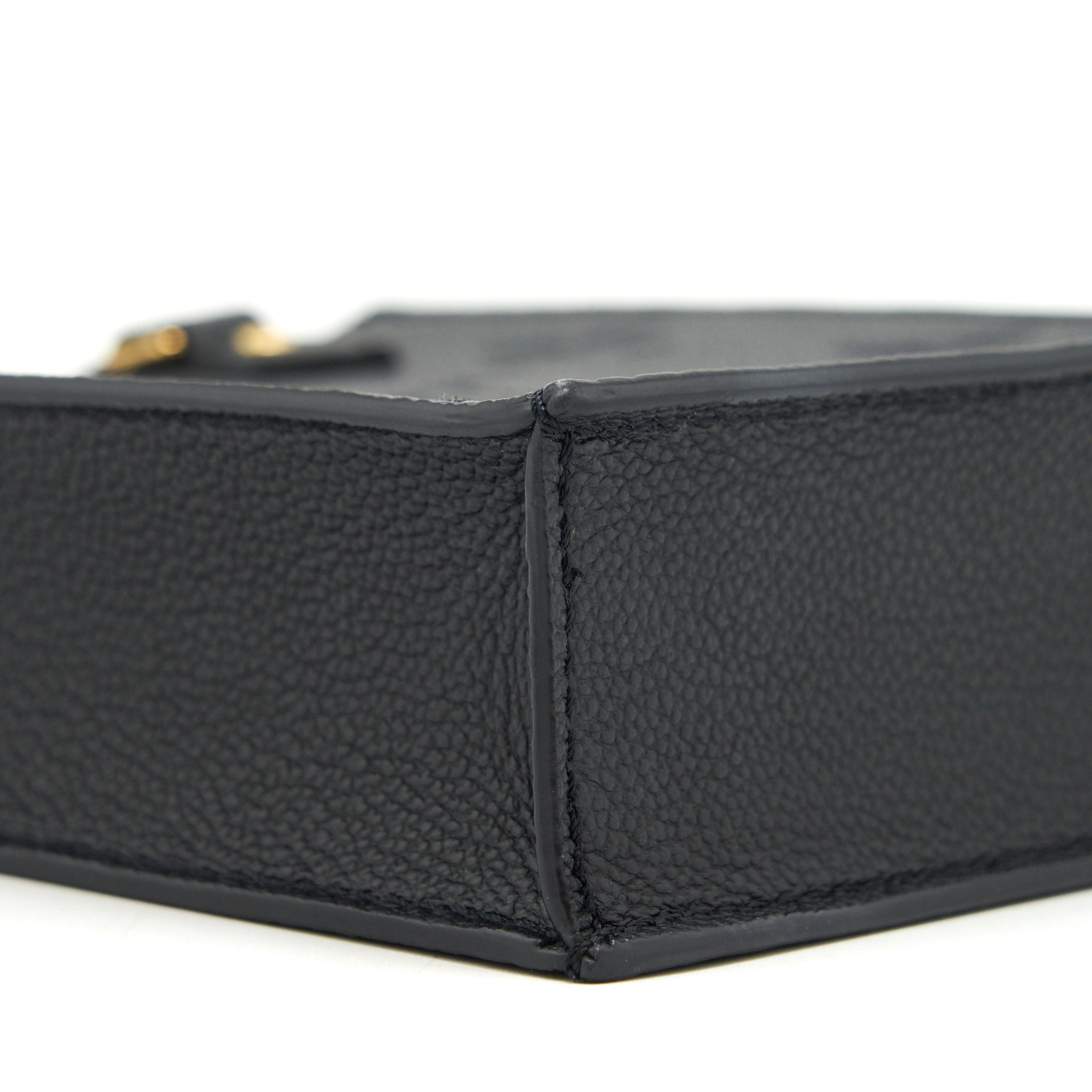 louis-vuitton-petit-sac-plat-monogram-empreinte-black