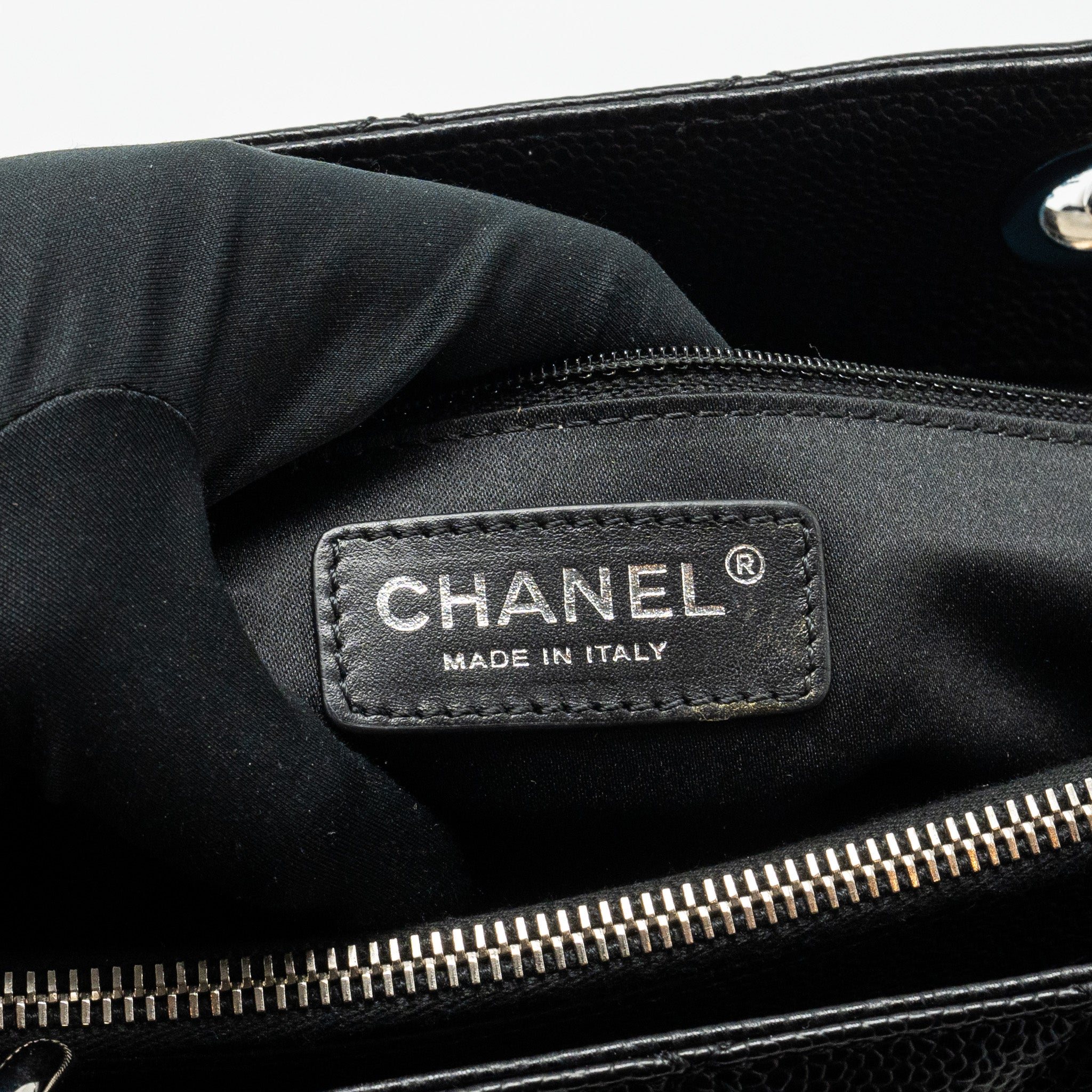 chanel-grand-shopping-tote-caviar-black-shw-2