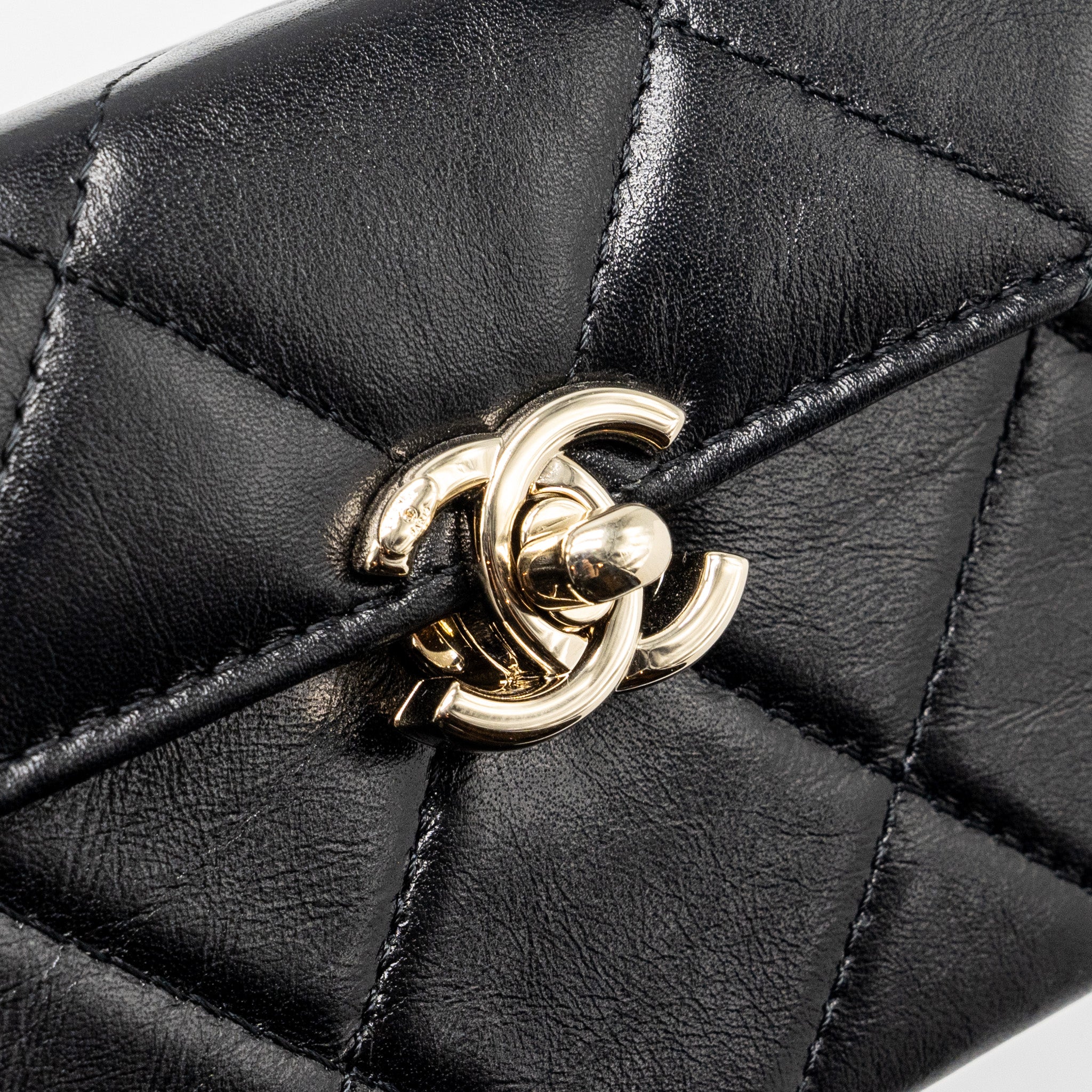 chanel-23k-top-handle-vanity-bag-shiny-calfskin-black-ghw-microchip