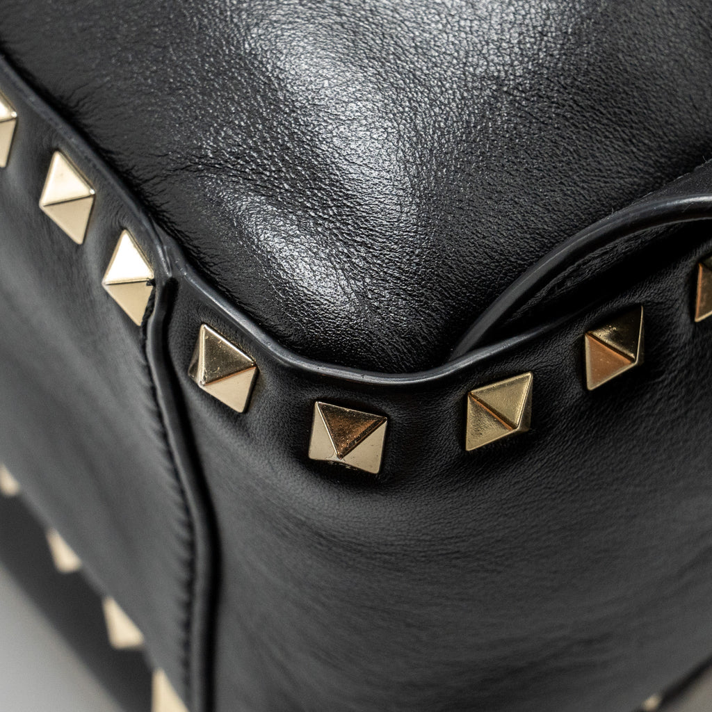 valentino-rockstud-backpack-leather-black-ghw