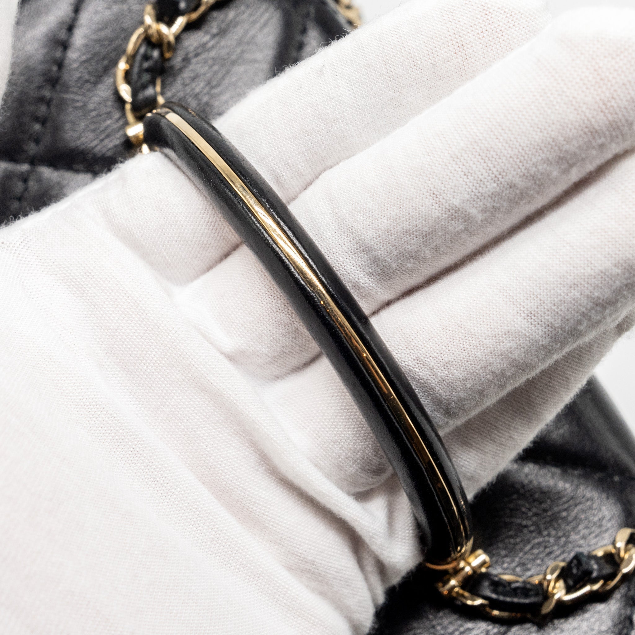 chanel-23k-top-handle-vanity-bag-shiny-calfskin-black-ghw-microchip