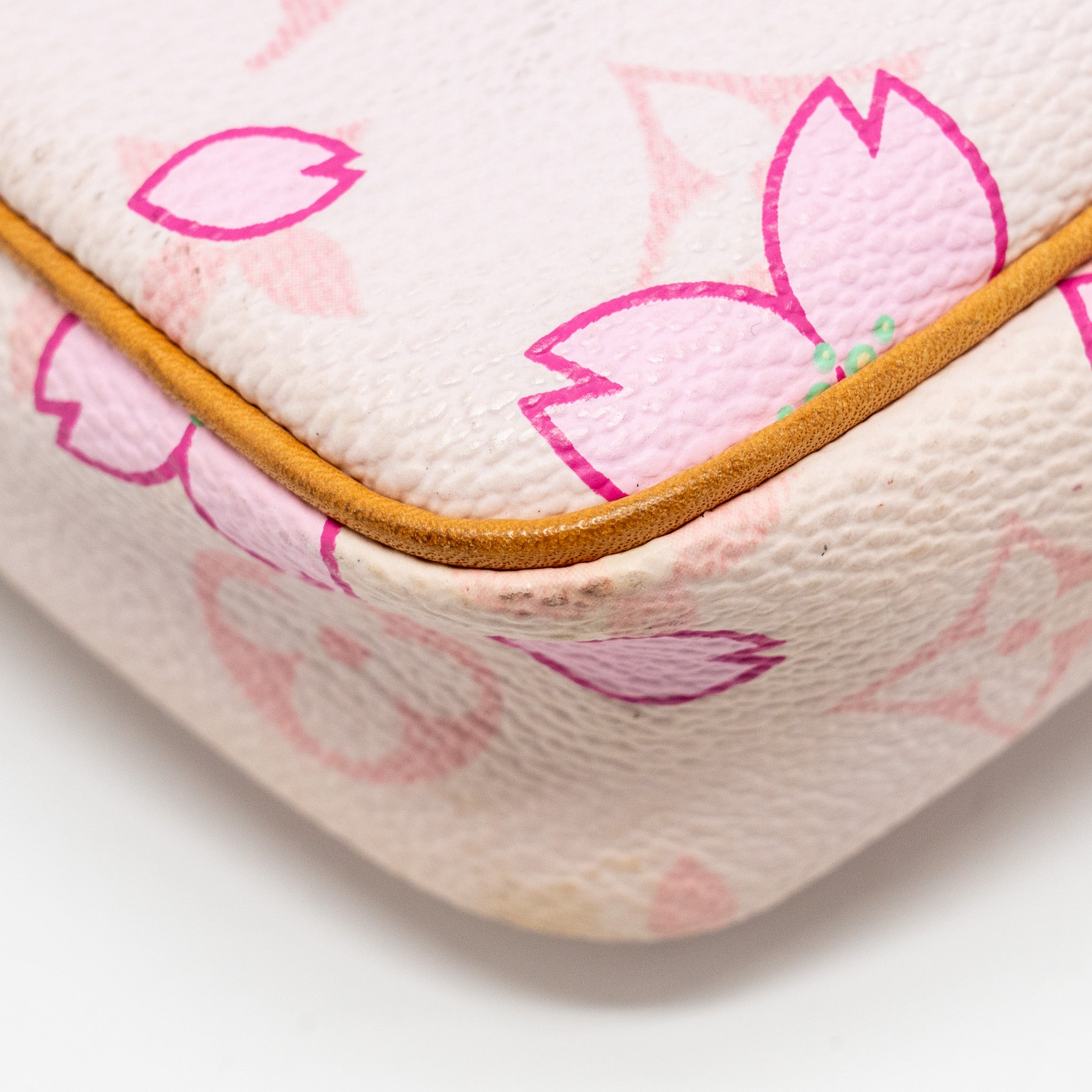 louis-vuitton-pochette-accessories-murakami-cherry-blossom