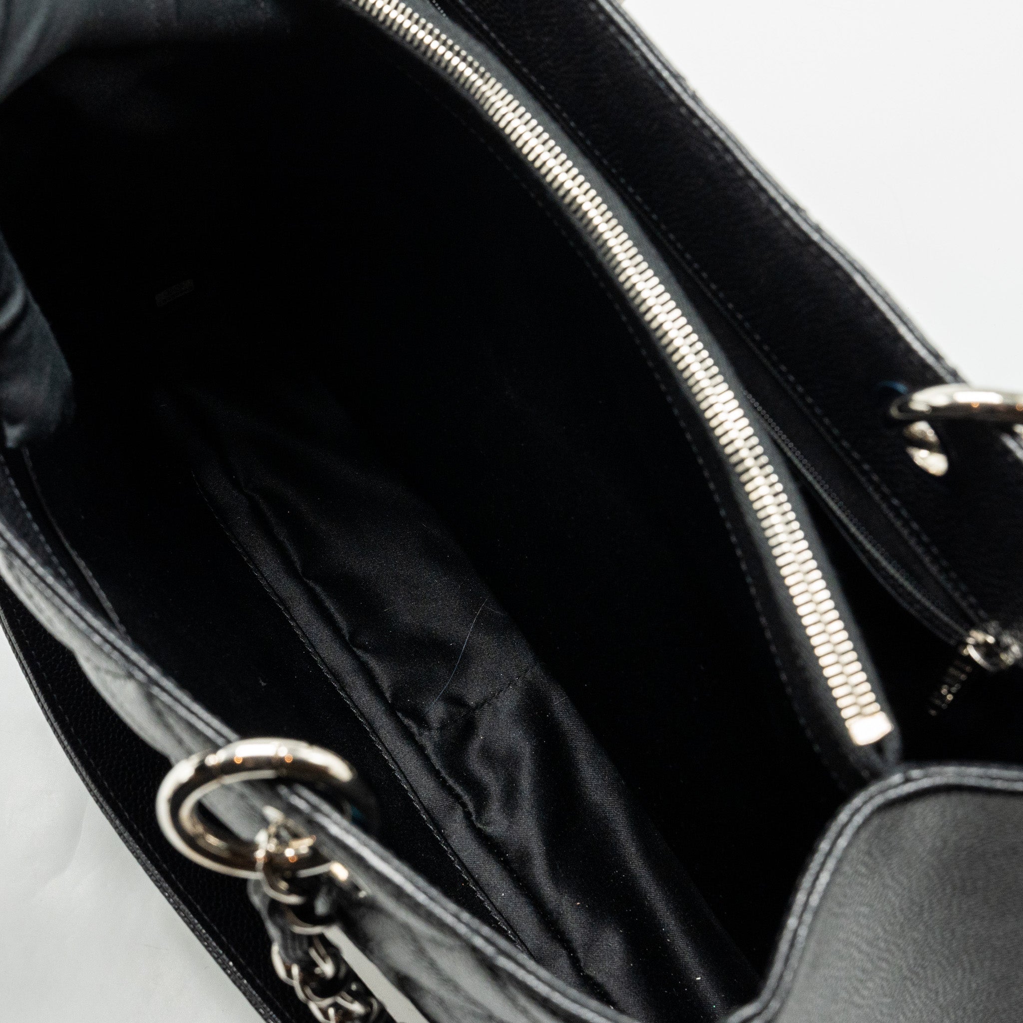 chanel-grand-shopping-tote-caviar-black-shw-2