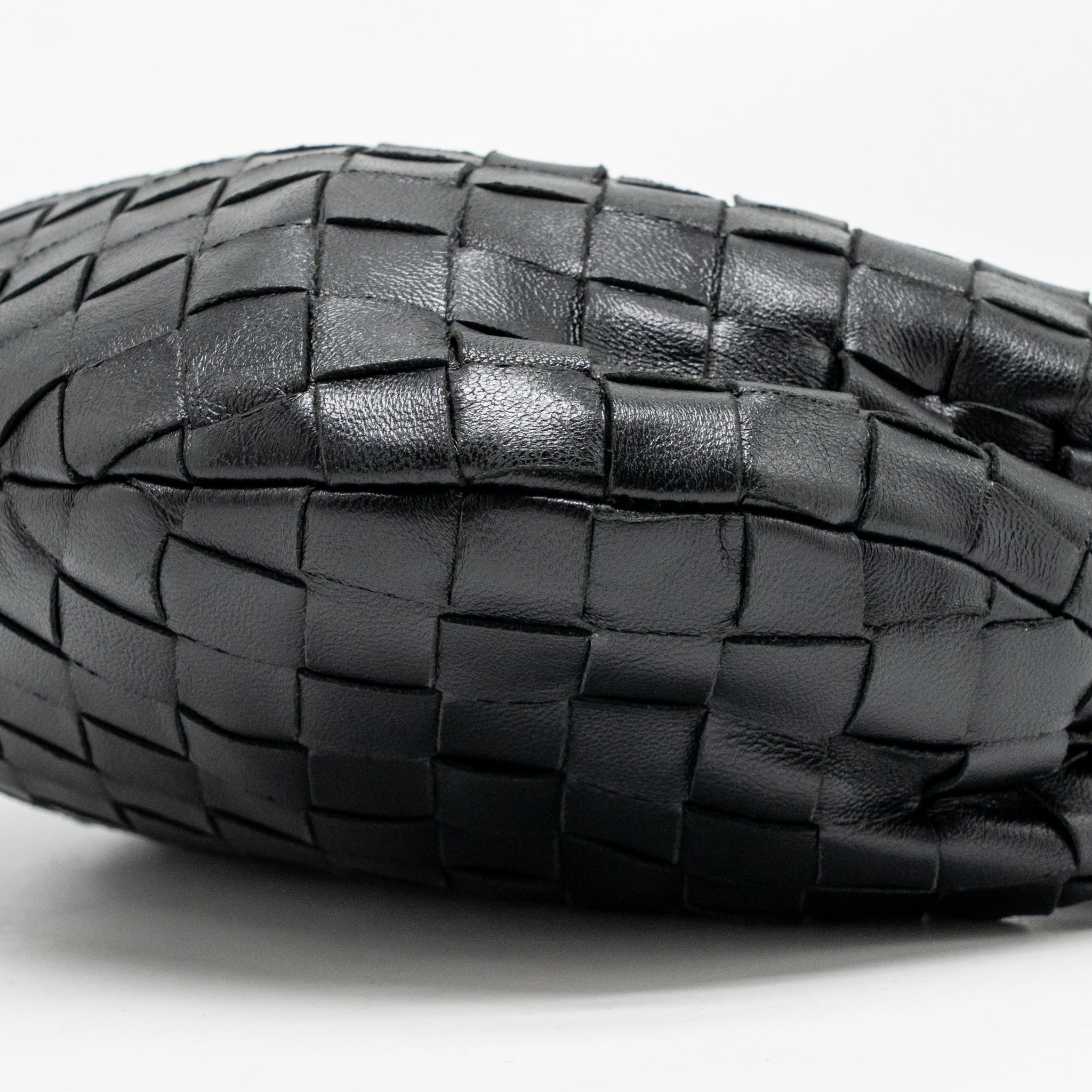 bottega-veneta-mini-jodie-lambskin-black-shw-2