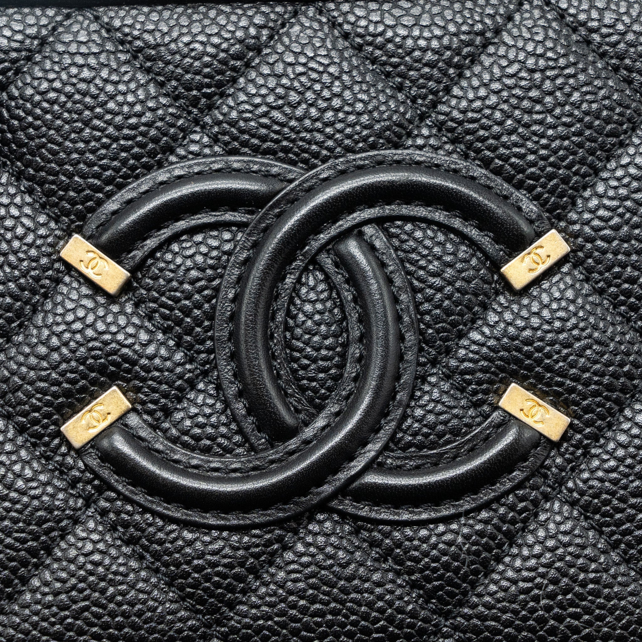 chanel-filigree-vanity-case-caviar-black-ghw-1