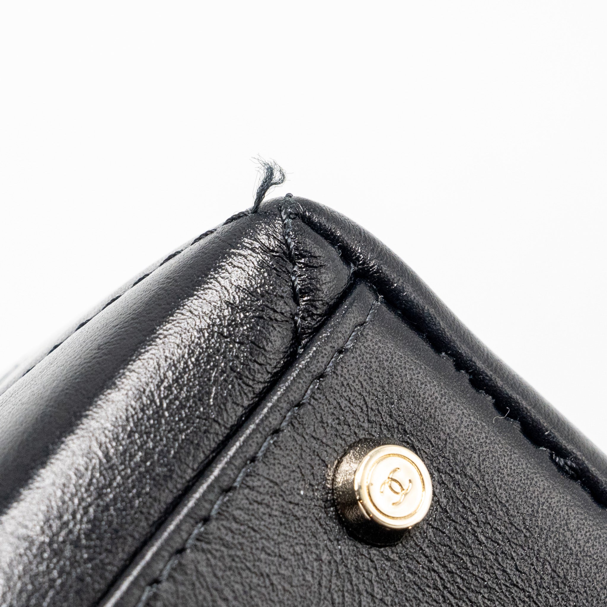 chanel-23k-top-handle-vanity-bag-shiny-calfskin-black-ghw-microchip