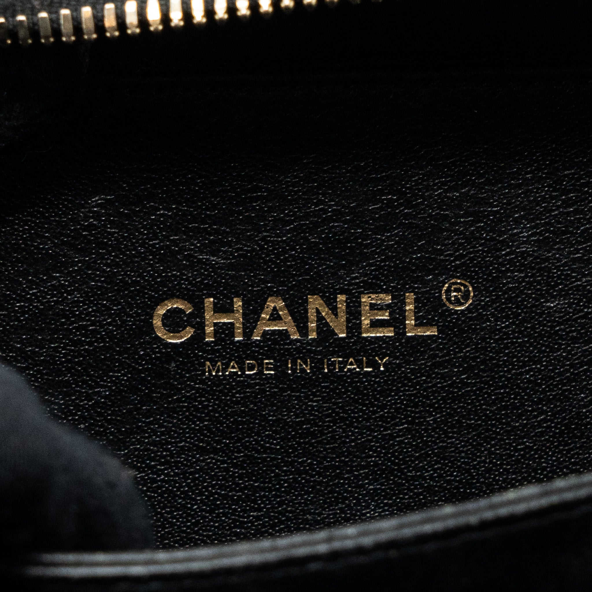 chanel-filigree-vanity-case-caviar-black-ghw-1