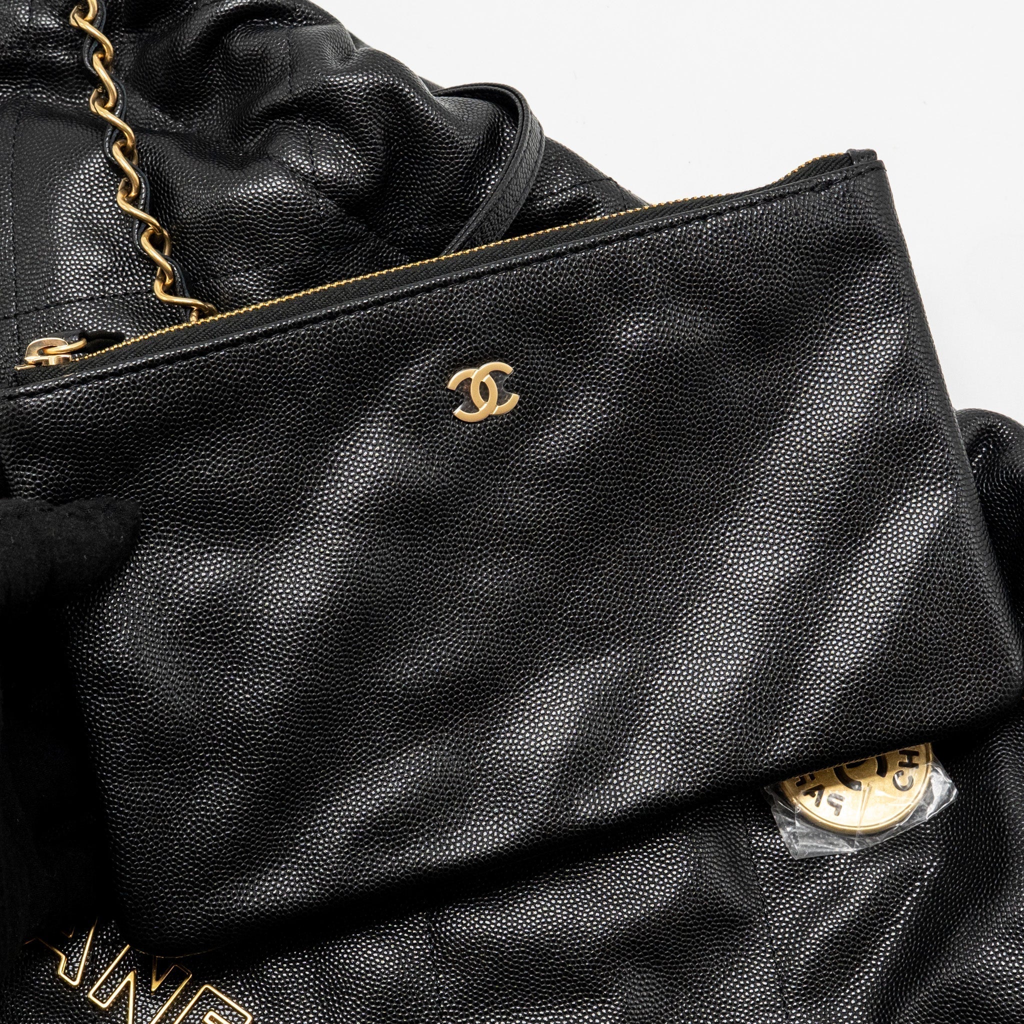 chanel-medium-22-bag-caviar-black-ghw-microchip