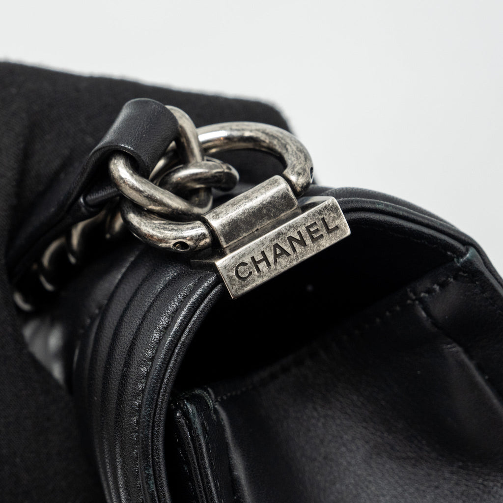 chanel-medium-chevron-boy-bag-lambskin-black-ruthenium-hardware