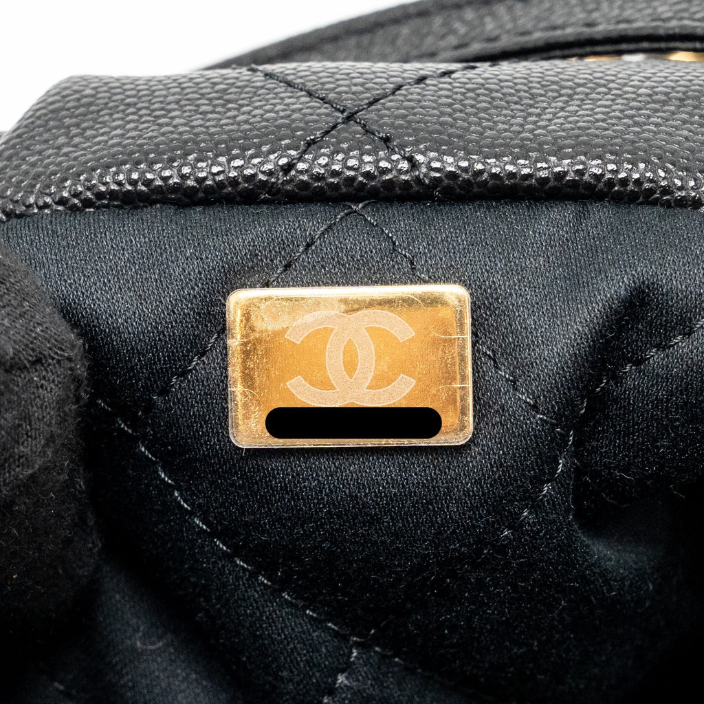 chanel-medium-22-bag-caviar-black-ghw-microchip