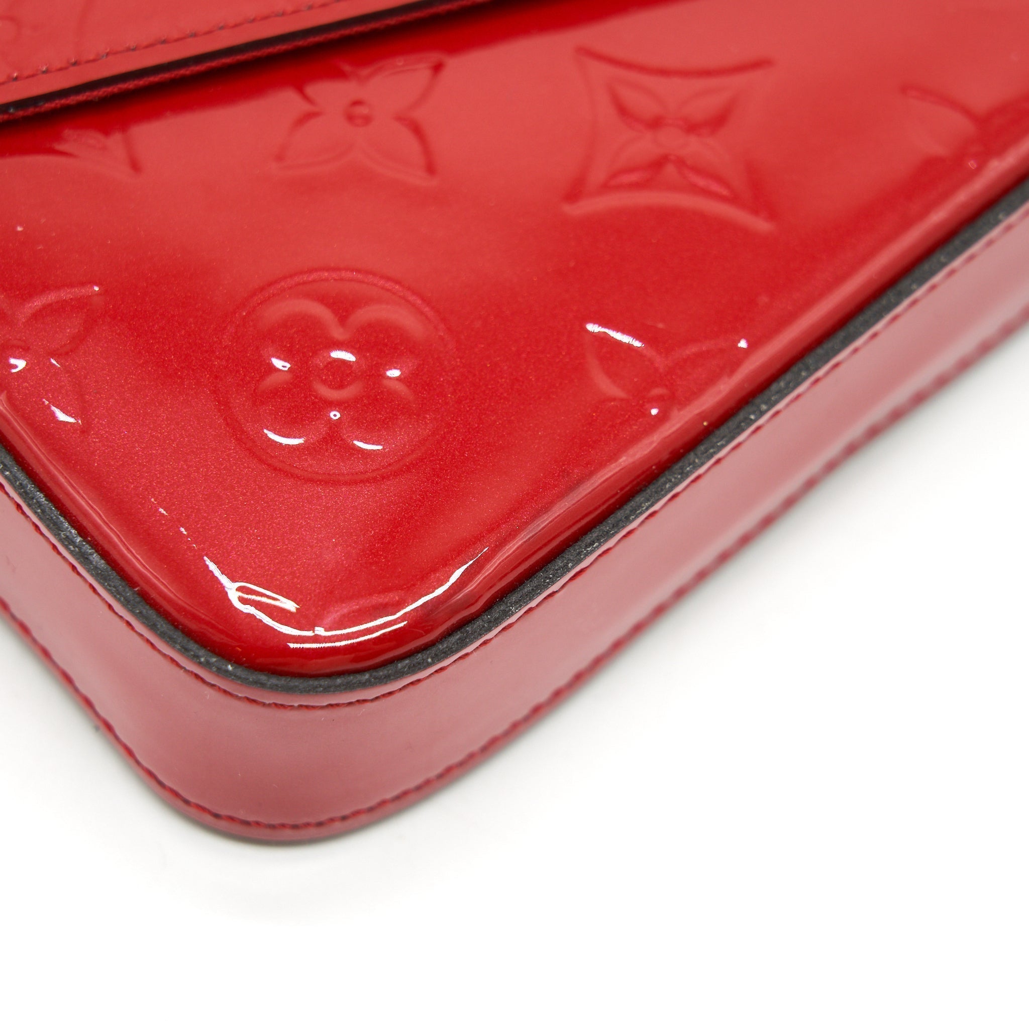 louis-vuitton-pochette-felicie-monogram-patent-leather