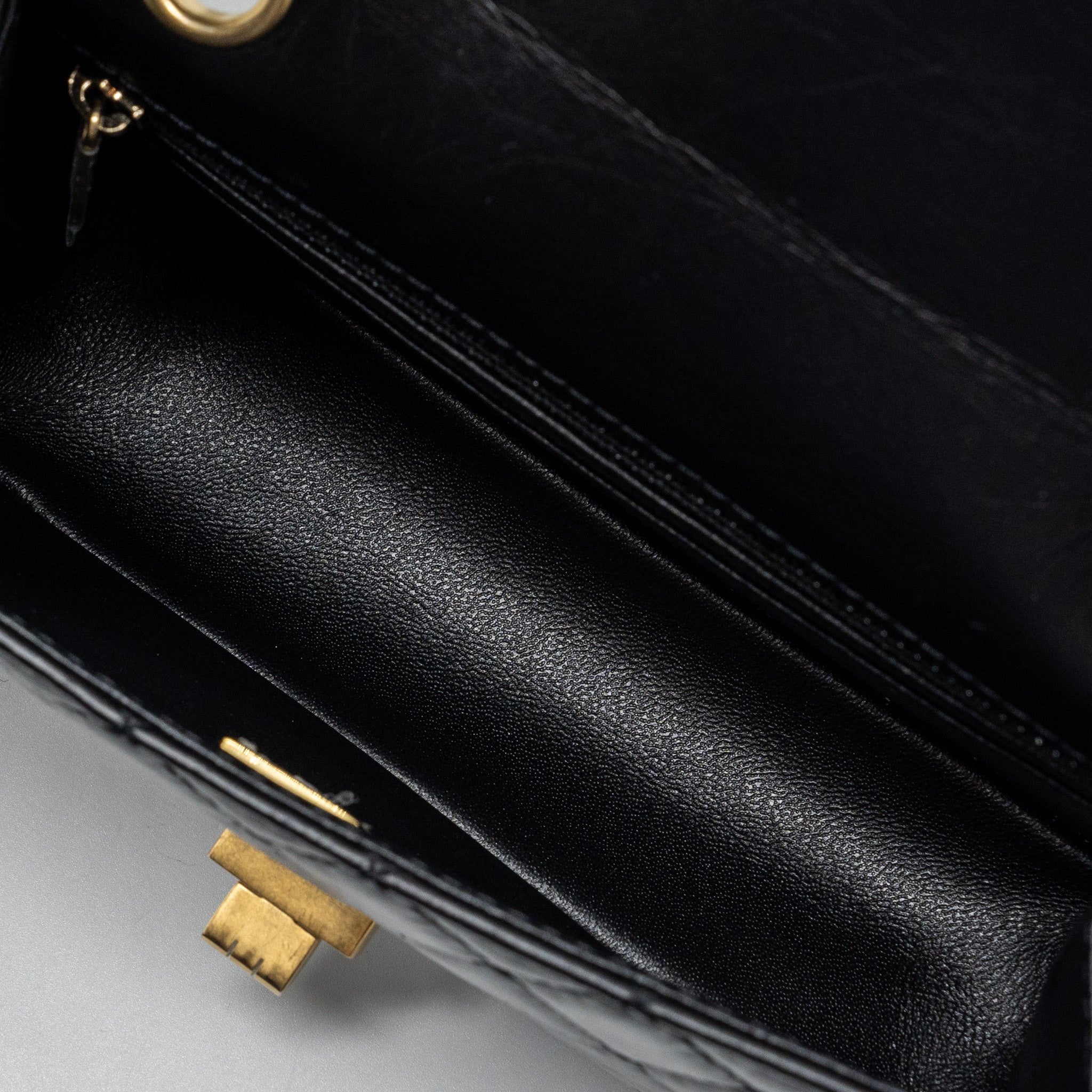 chanel-mini-2-55-reissue-flap-bag-aged-calfskin-black-ghwmicrochip