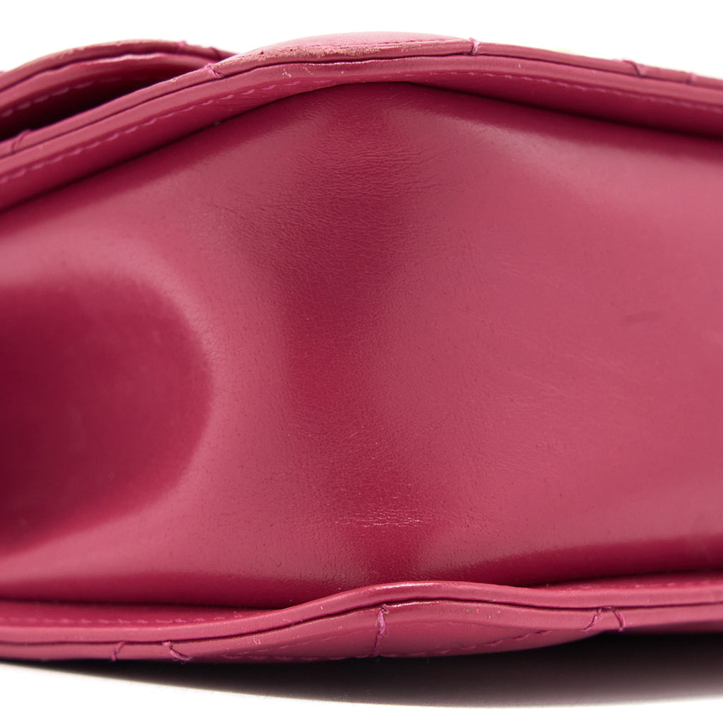 chanel-21a-small-gold-crush-flap-bag-calfskin-raspberry-pink-brushed-ghw-microchip-1