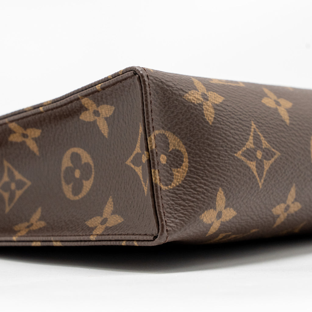 louis-vuitton-toiletry-pochette-26-monogram-canvas-ghw-14