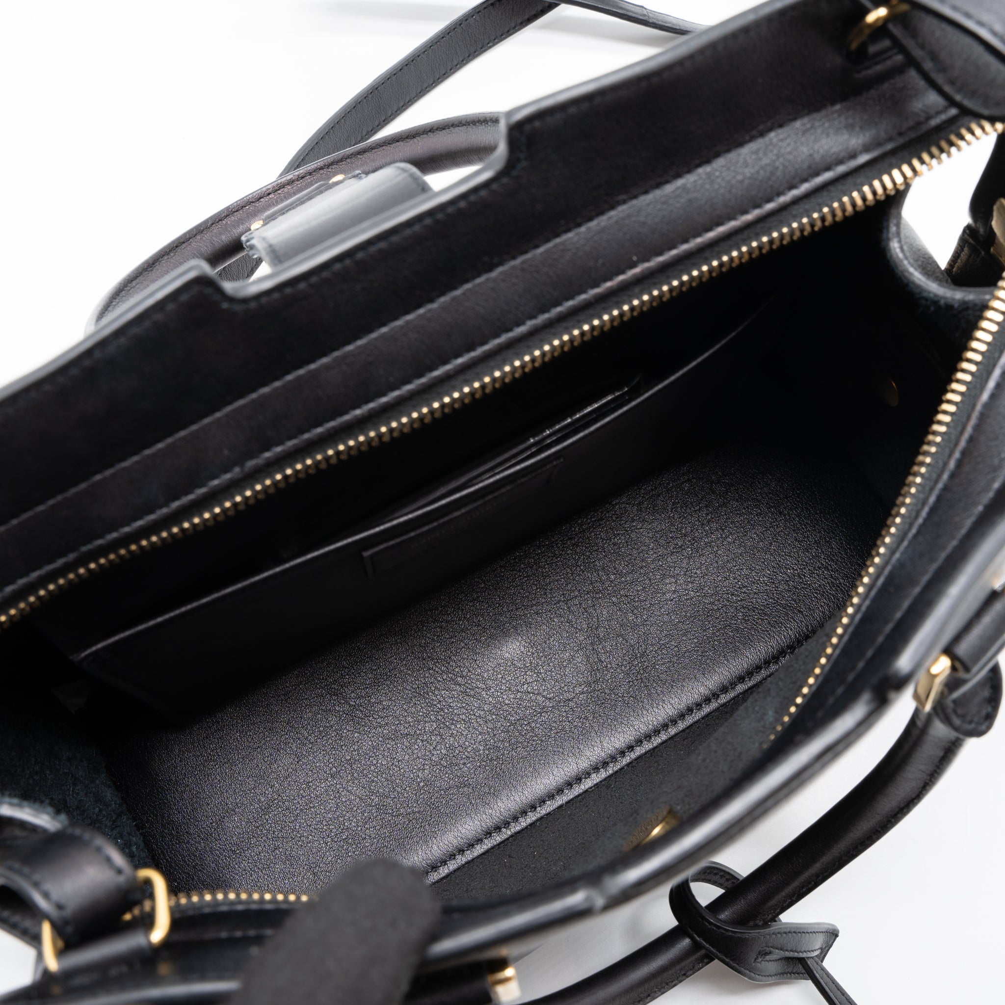 saint-laurent-cabas-tote-calfskin-black-ghw