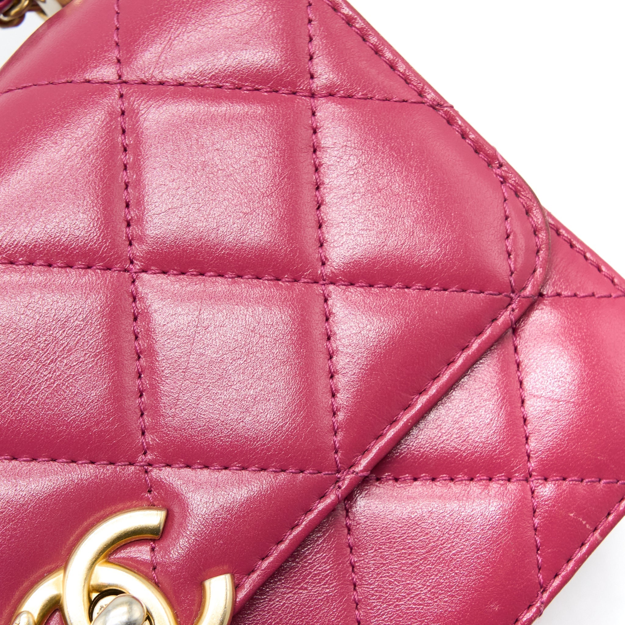 chanel-21a-small-gold-crush-flap-bag-calfskin-raspberry-pink-brushed-ghw-microchip-1