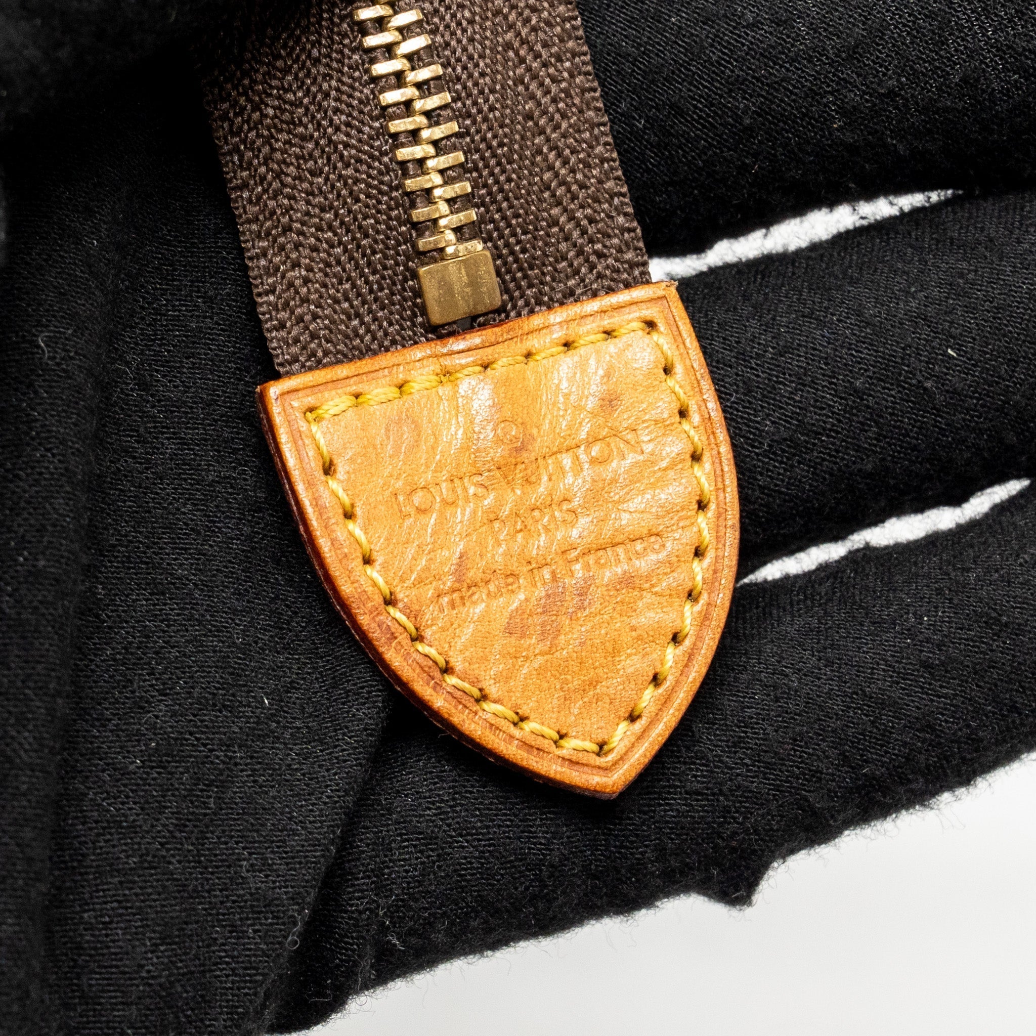 louis-vuitton-toiletry-pochette-26-monogram-canvas-ghw-16