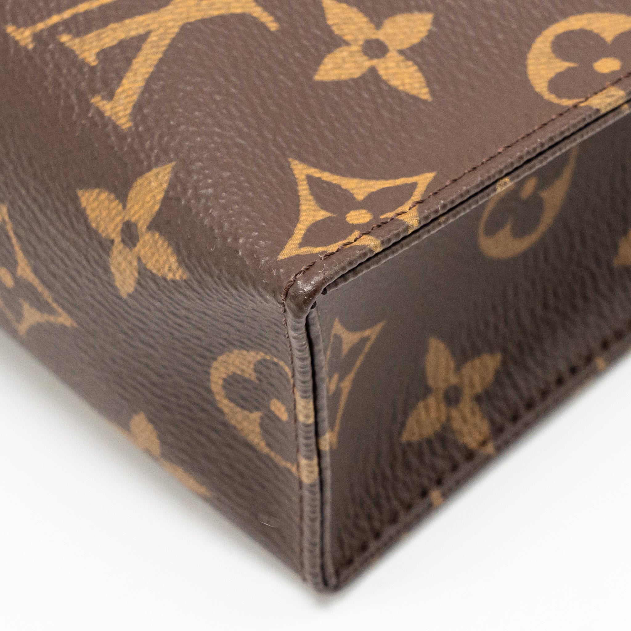 louis-vuitton-toiletry-pochette-26-monogram-canvas-ghw-14
