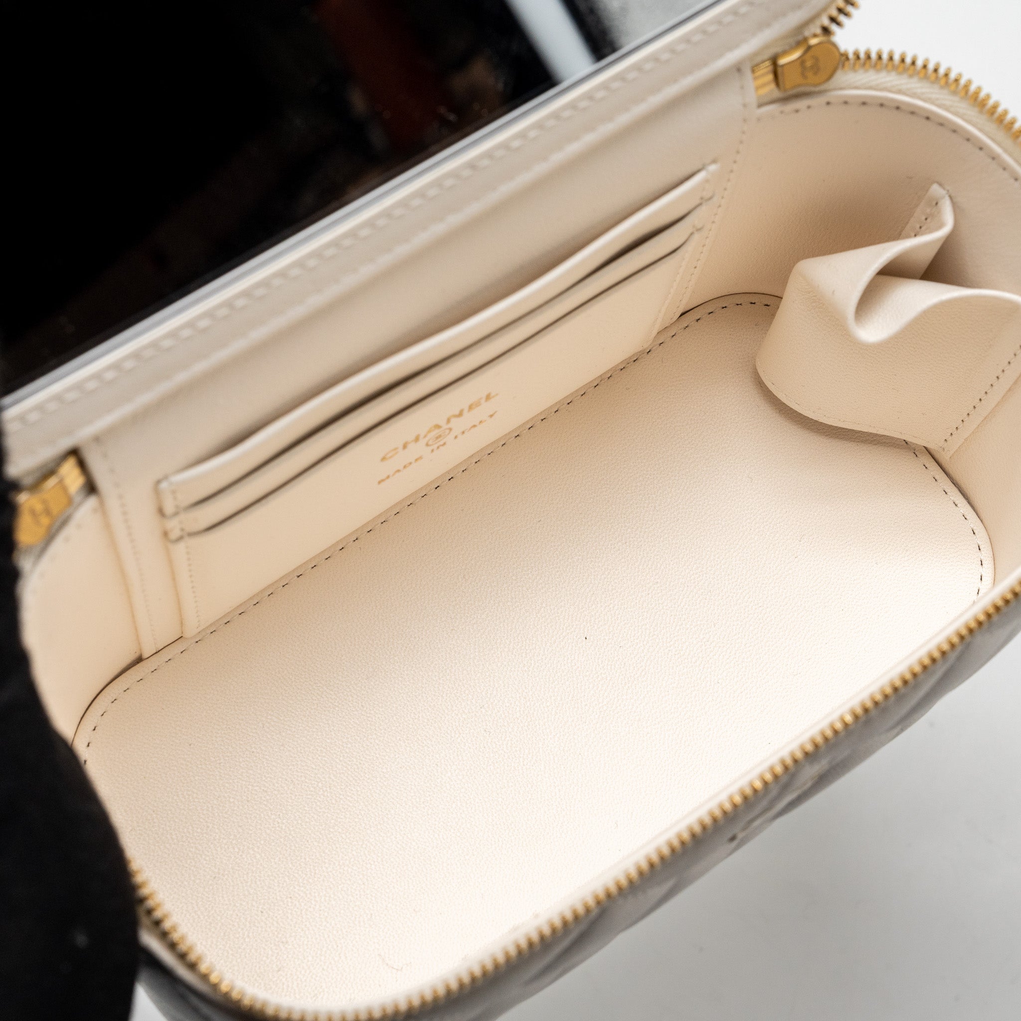 chanel-long-vanity-with-coco-letter-chain-lambskin-white-ghw-microchip