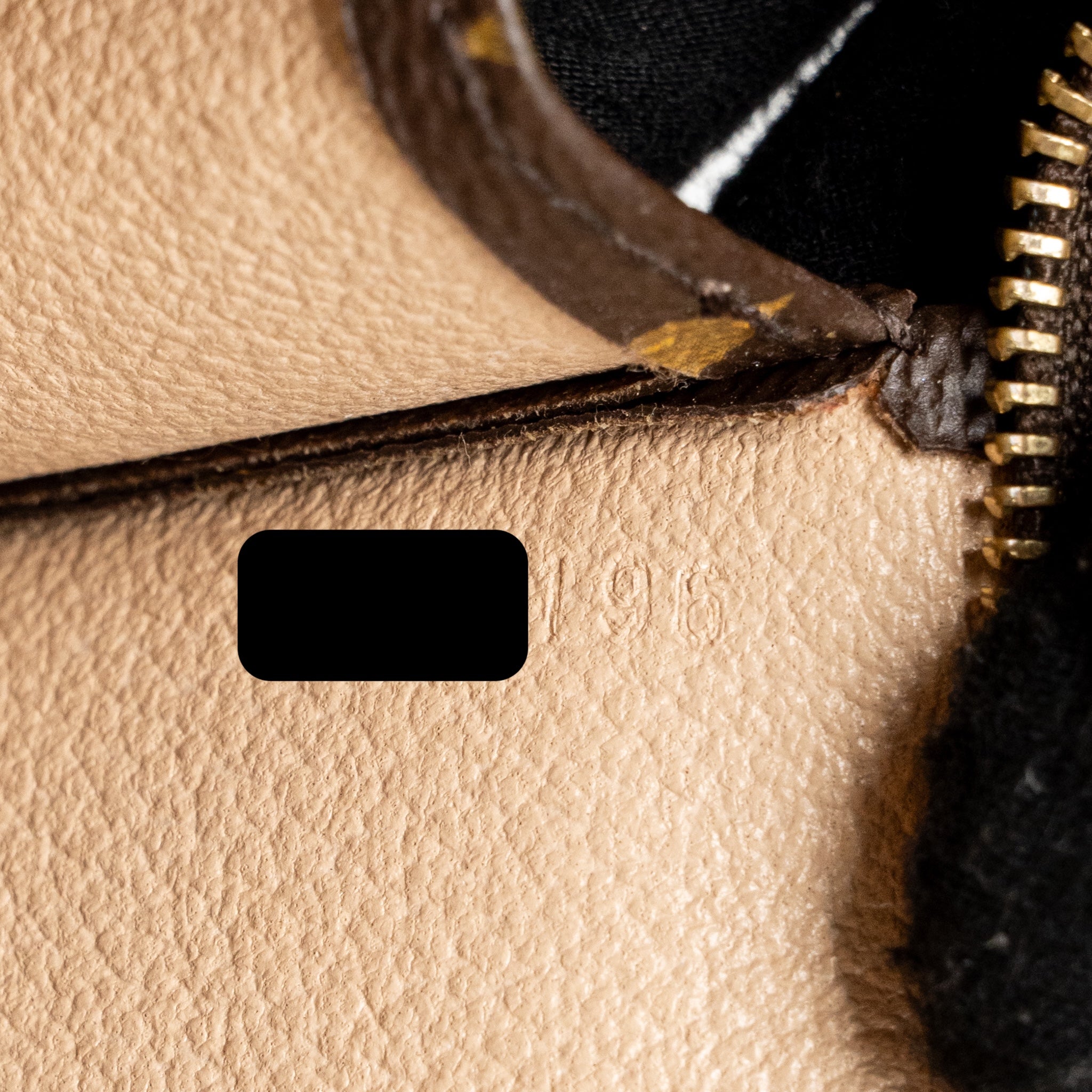 louis-vuitton-toiletry-pochette-26-monogram-canvas-ghw-16